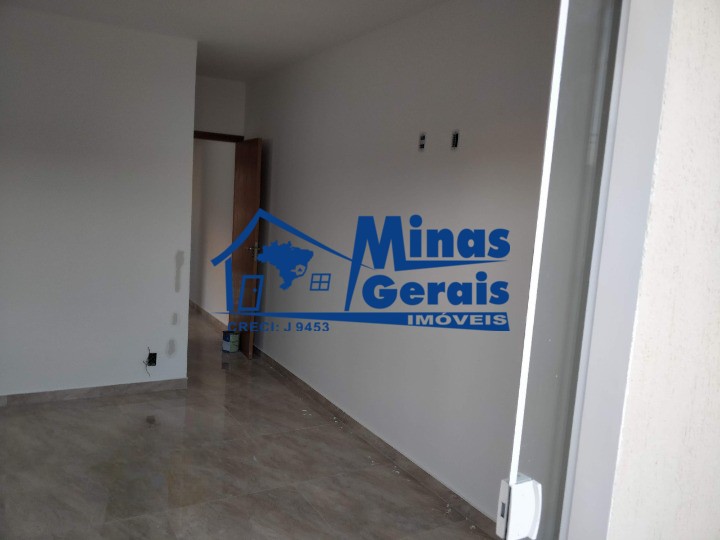 Casa à venda com 4 quartos, 180m² - Foto 13