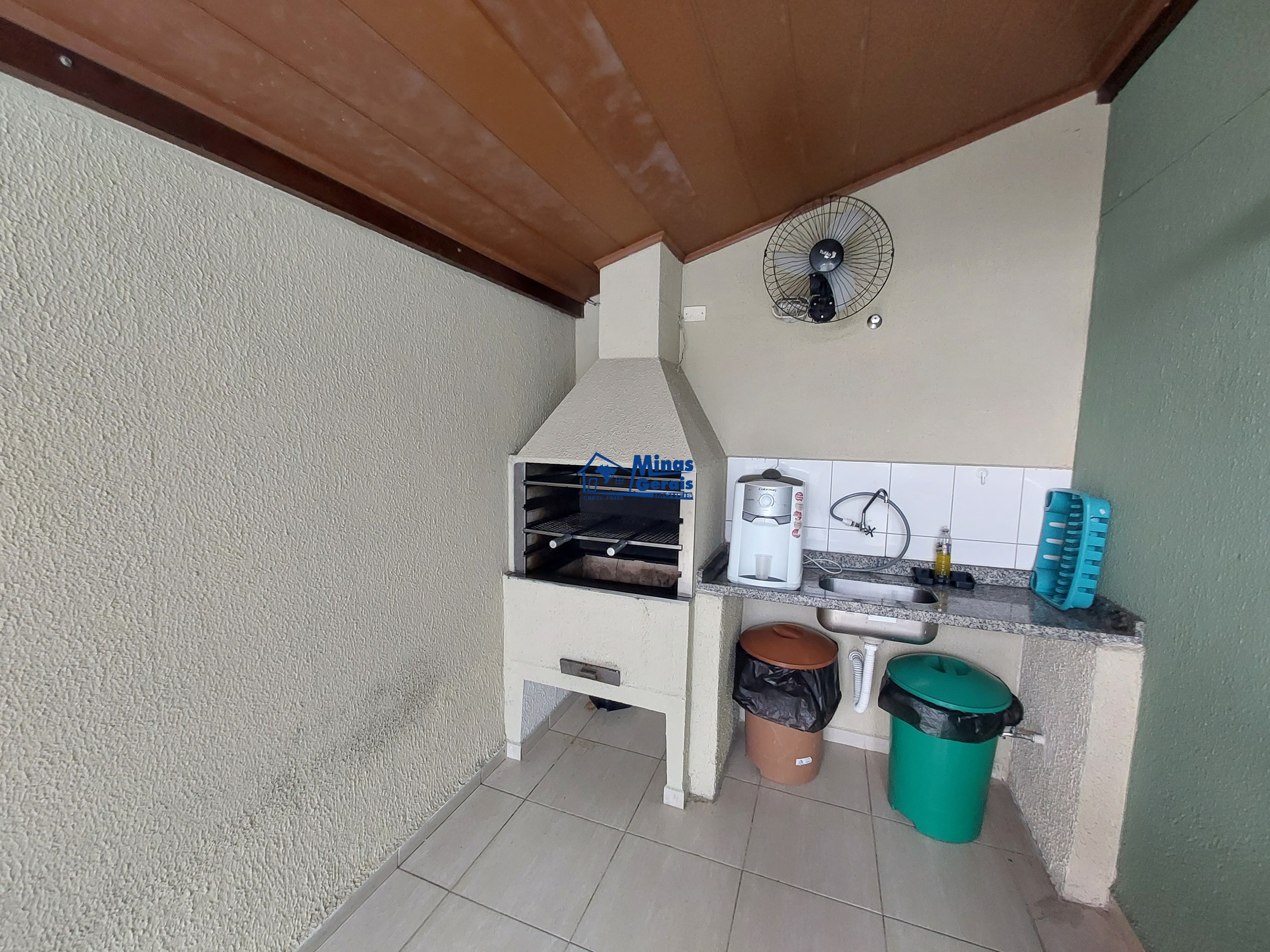 Apartamento à venda com 3 quartos, 140m² - Foto 3