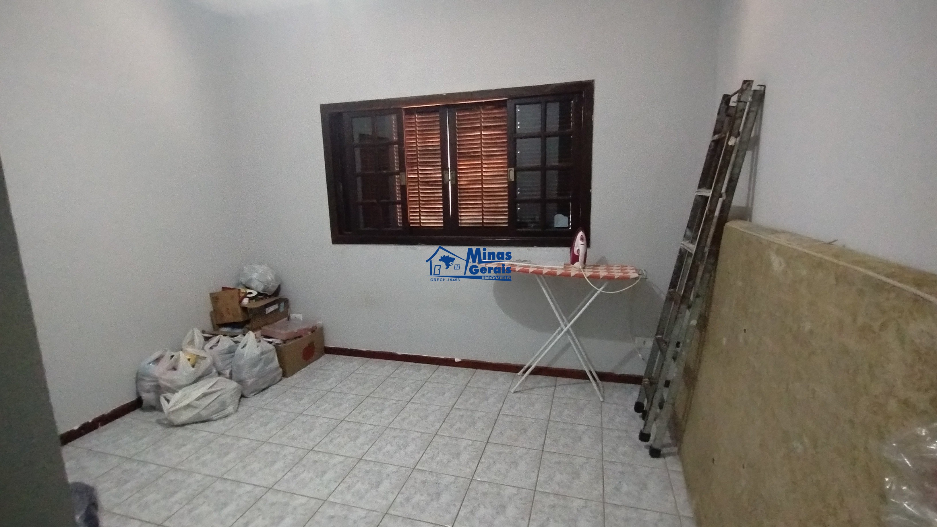 Casa à venda com 3 quartos, 239m² - Foto 7