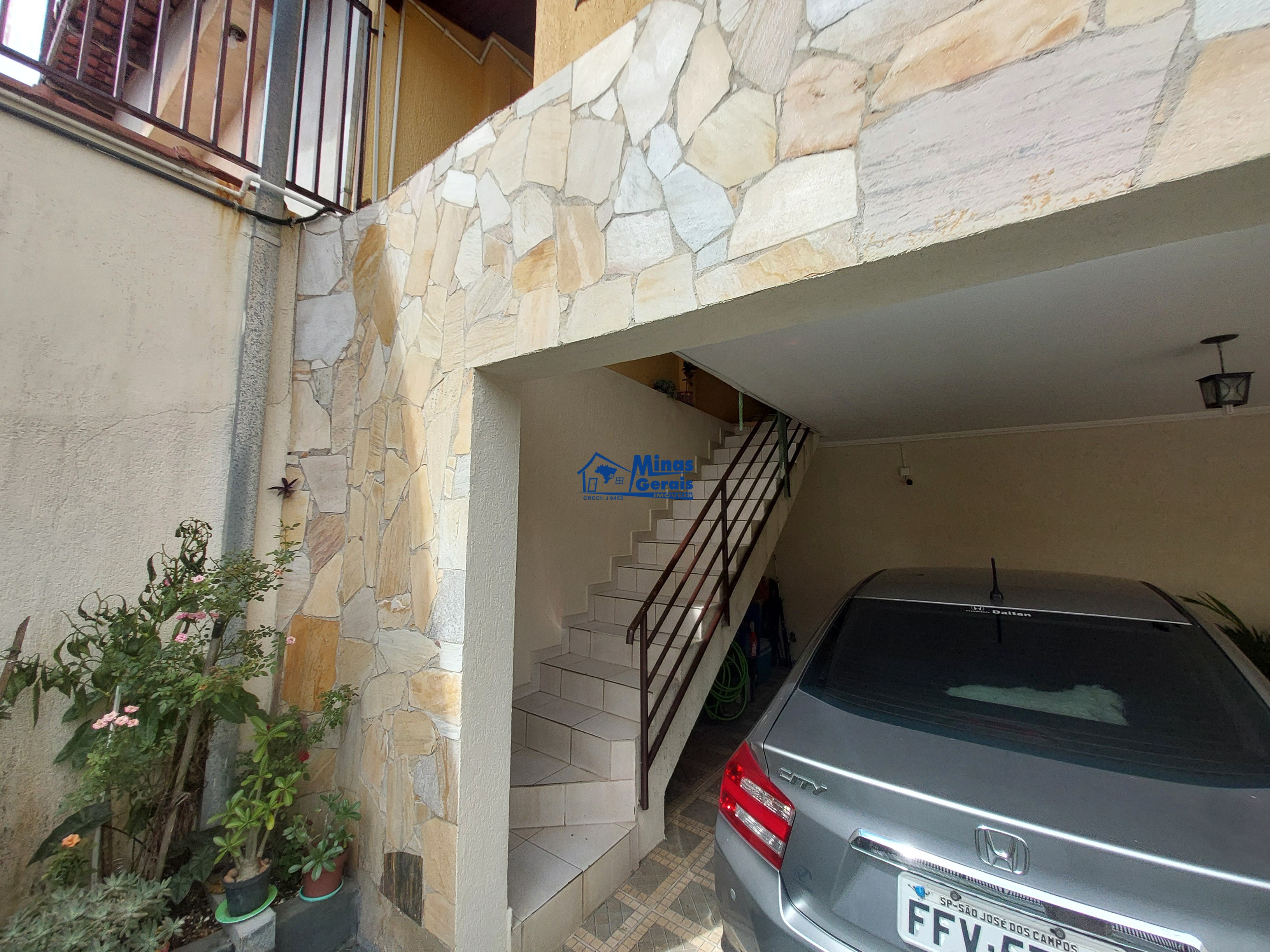 Casa à venda com 3 quartos, 153m² - Foto 2