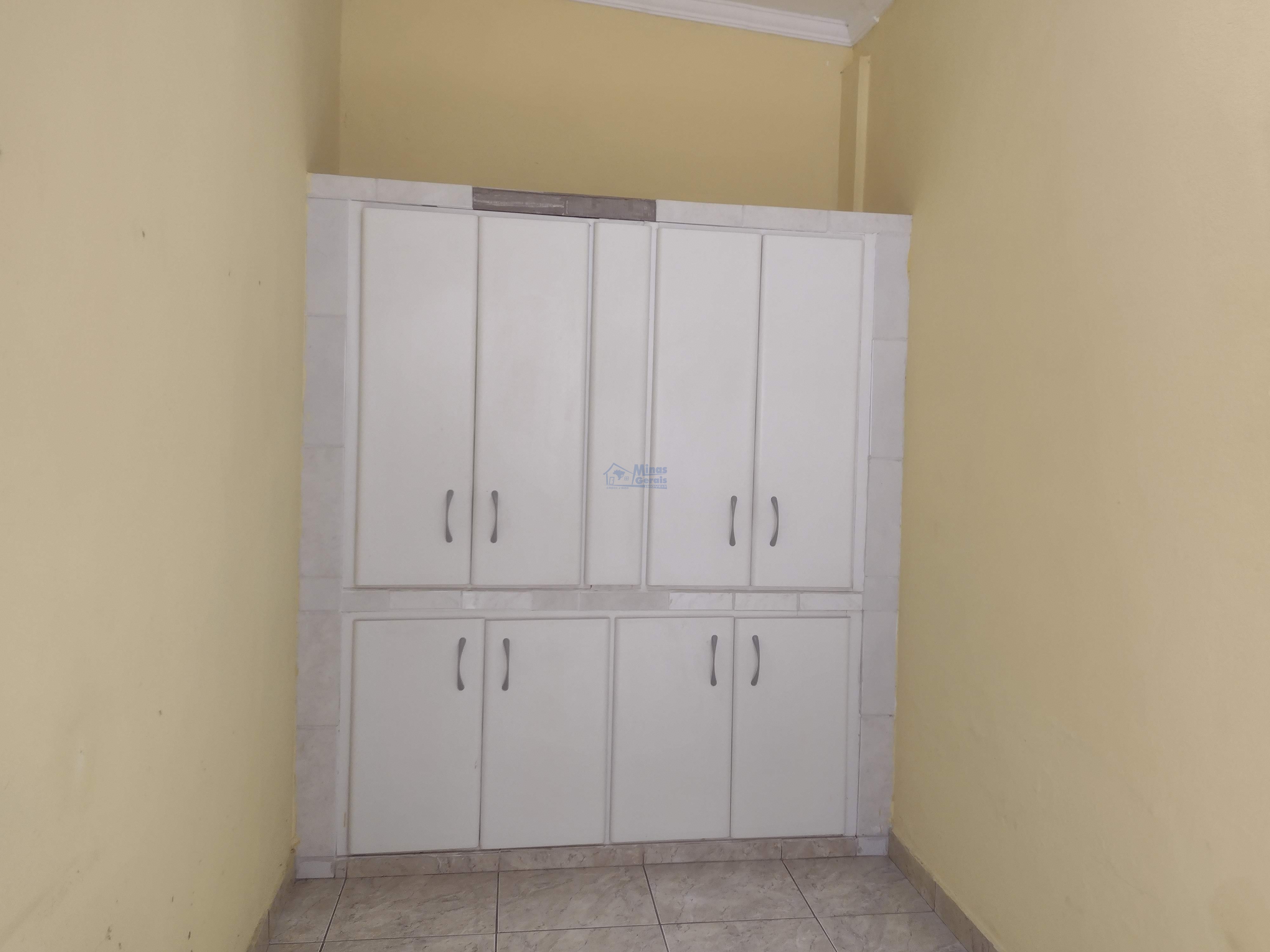 Casa à venda com 3 quartos, 250m² - Foto 6