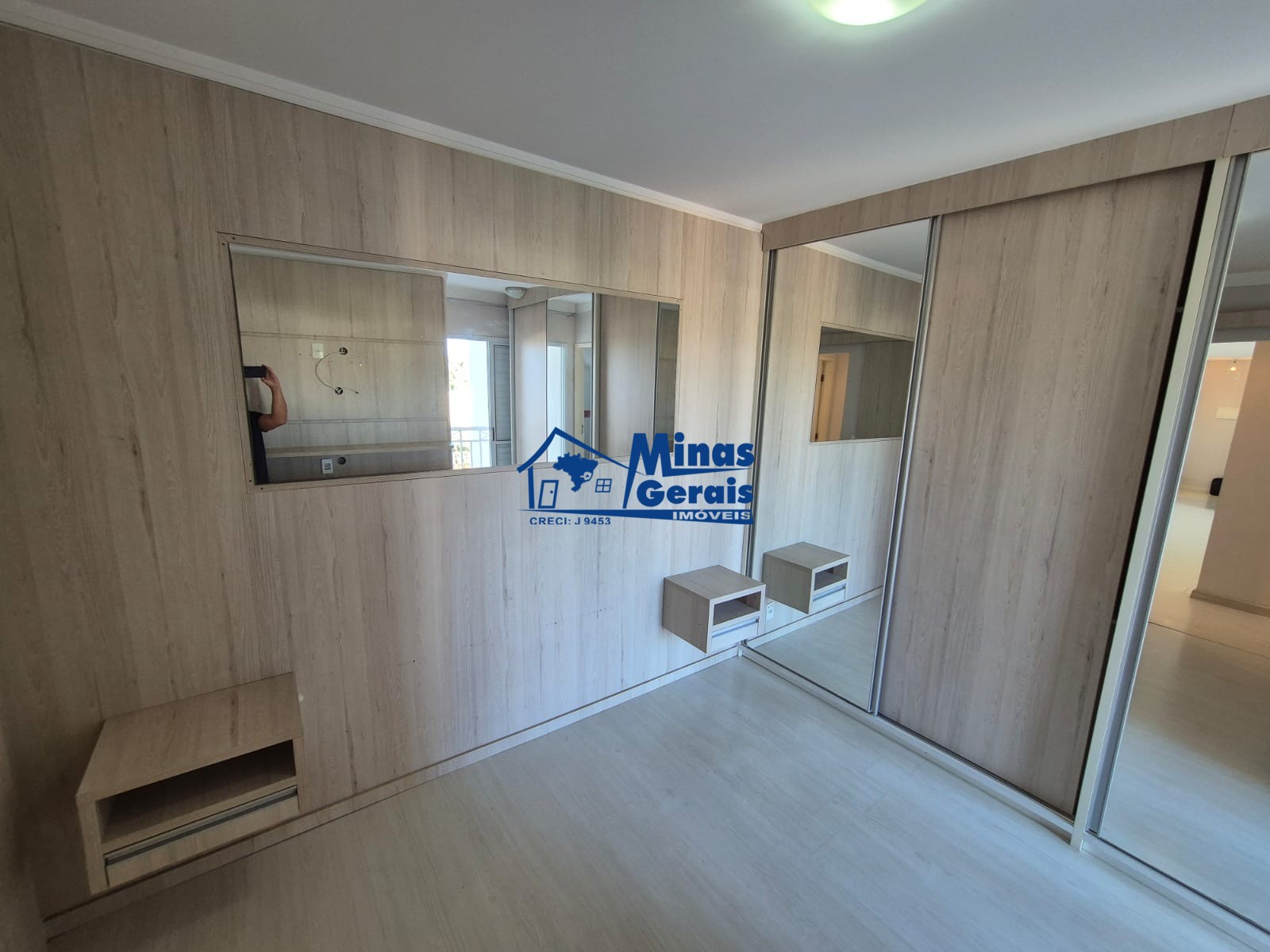 Apartamento à venda com 2 quartos, 63m² - Foto 3