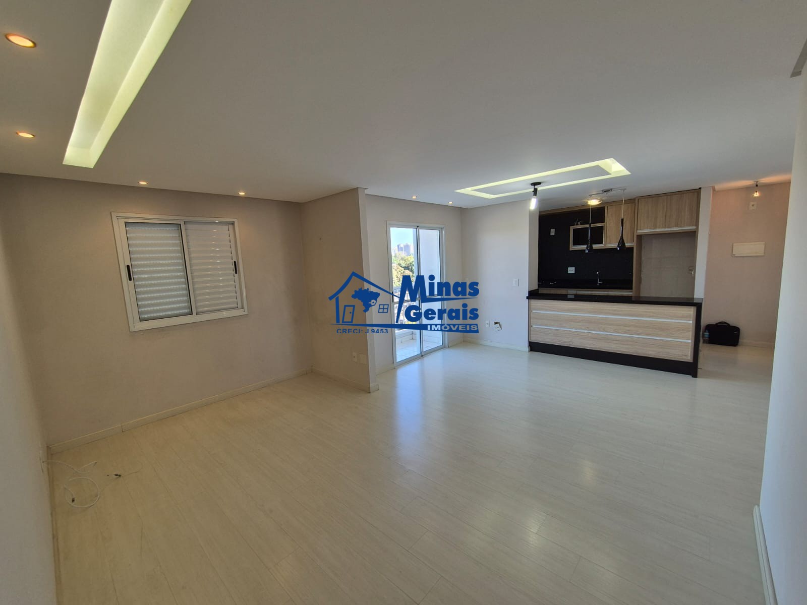 Apartamento à venda com 2 quartos, 63m² - Foto 11