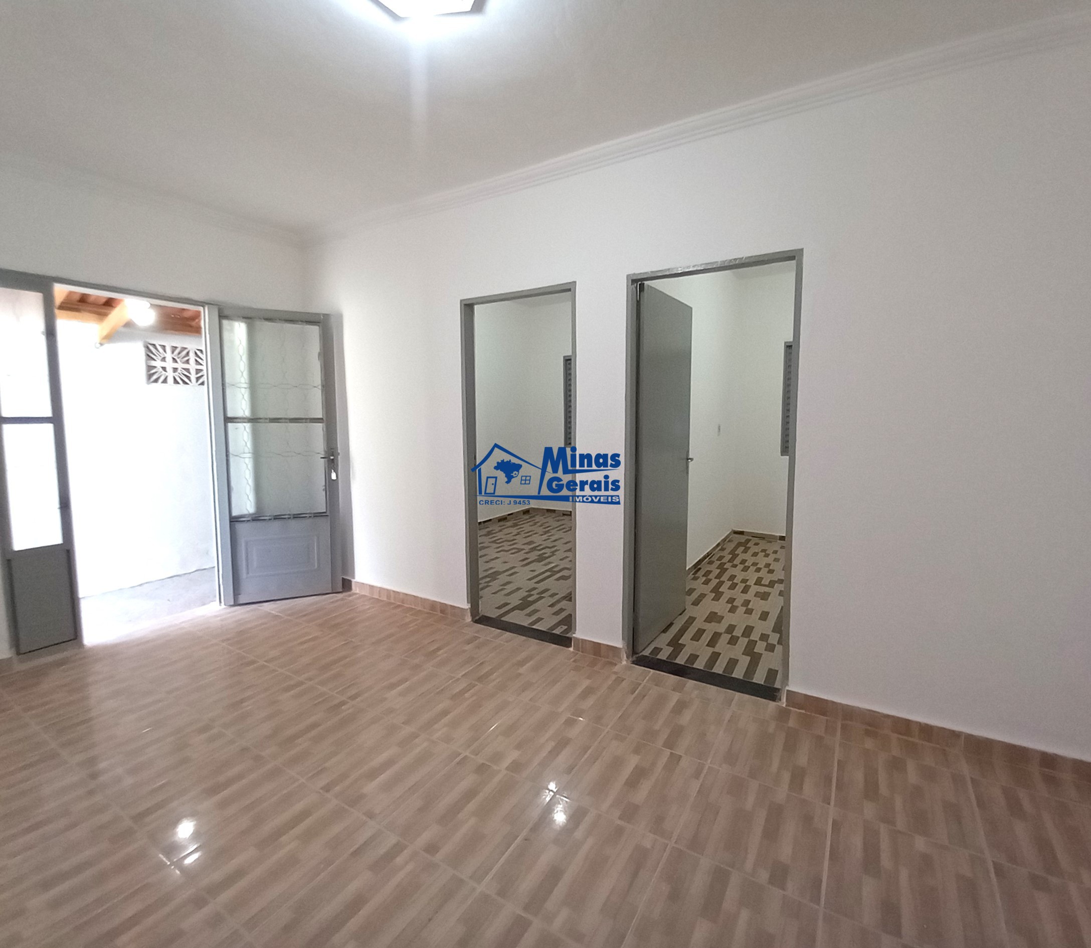 Casa à venda com 3 quartos, 60m² - Foto 10