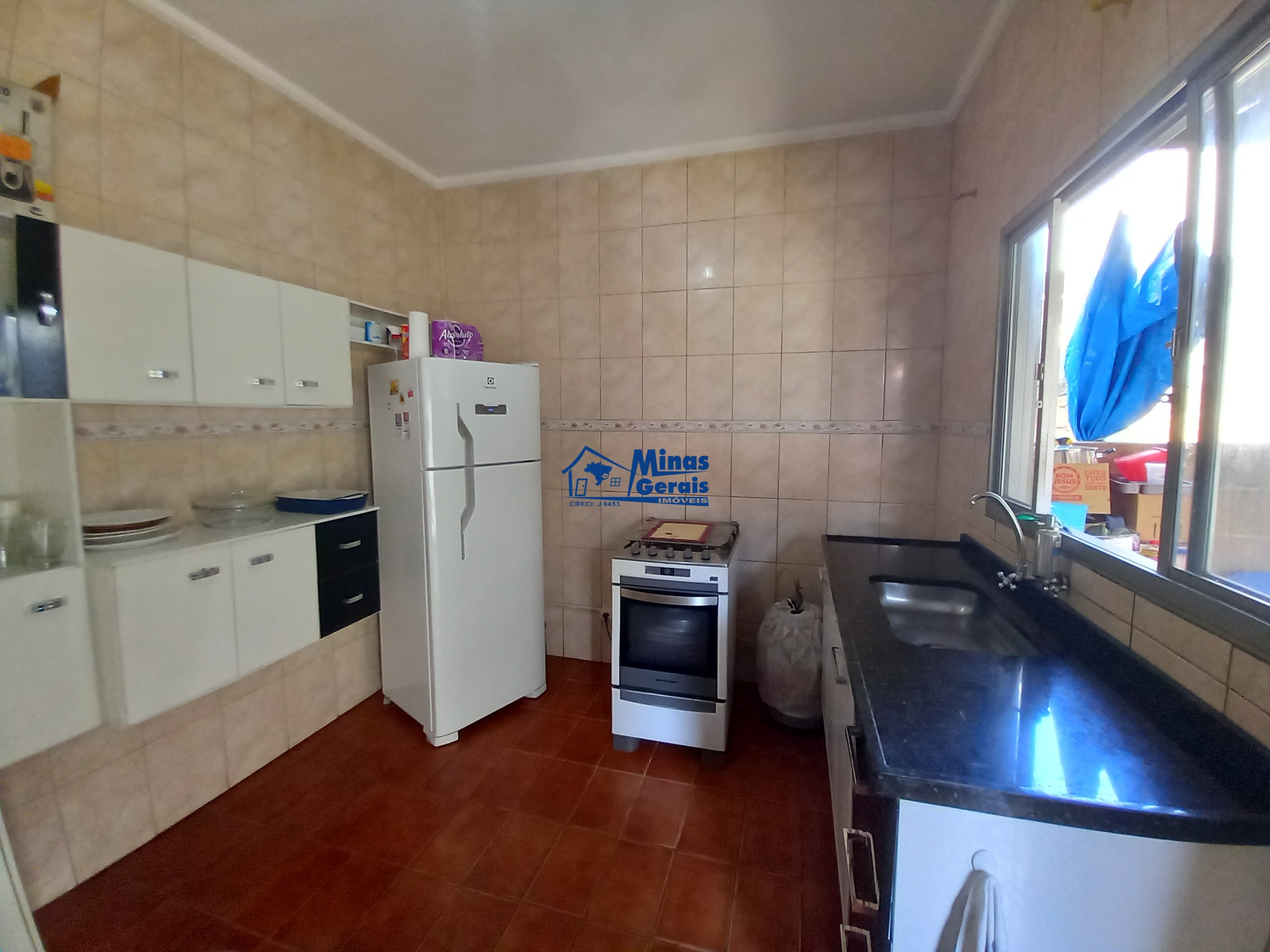 Casa à venda com 3 quartos, 250m² - Foto 3