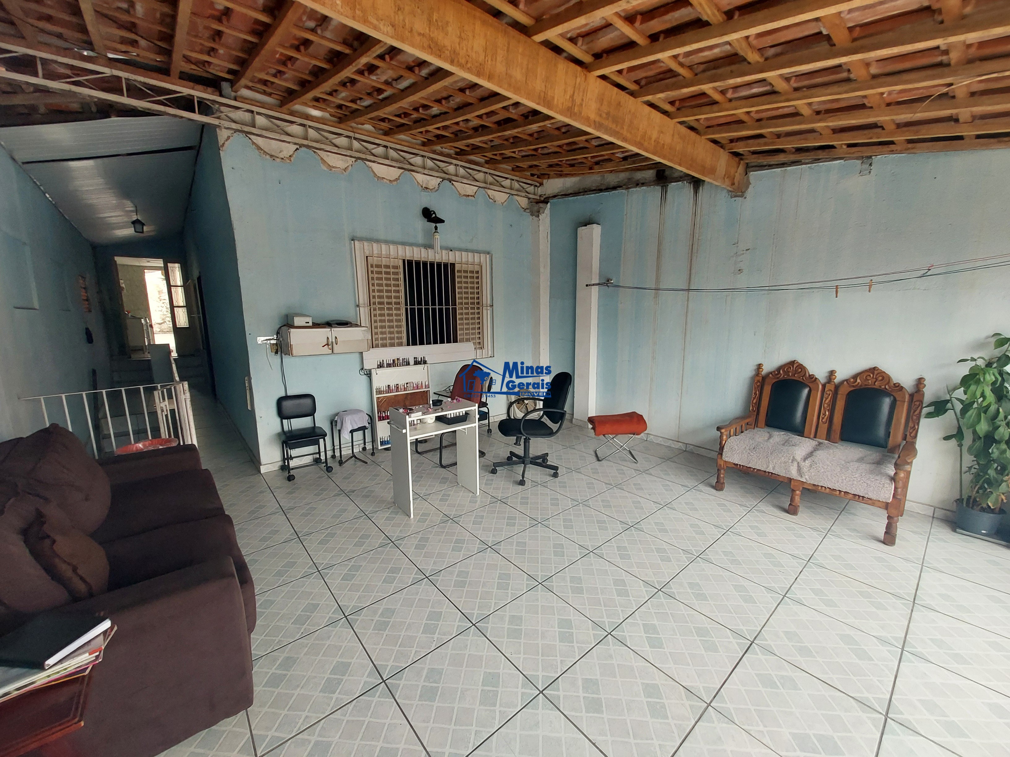 Casa à venda com 3 quartos, 120m² - Foto 1