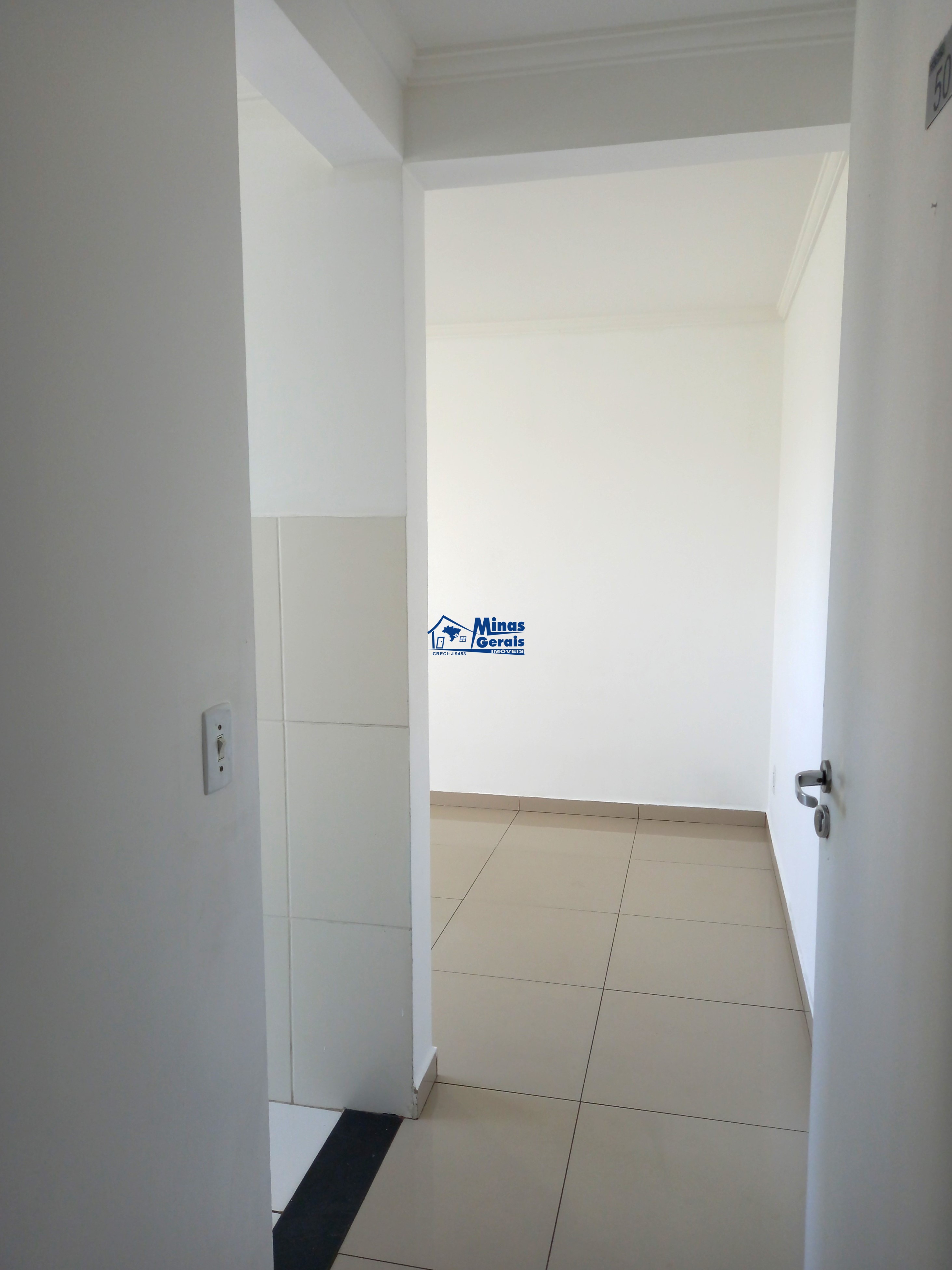 Apartamento à venda com 2 quartos, 47m² - Foto 3