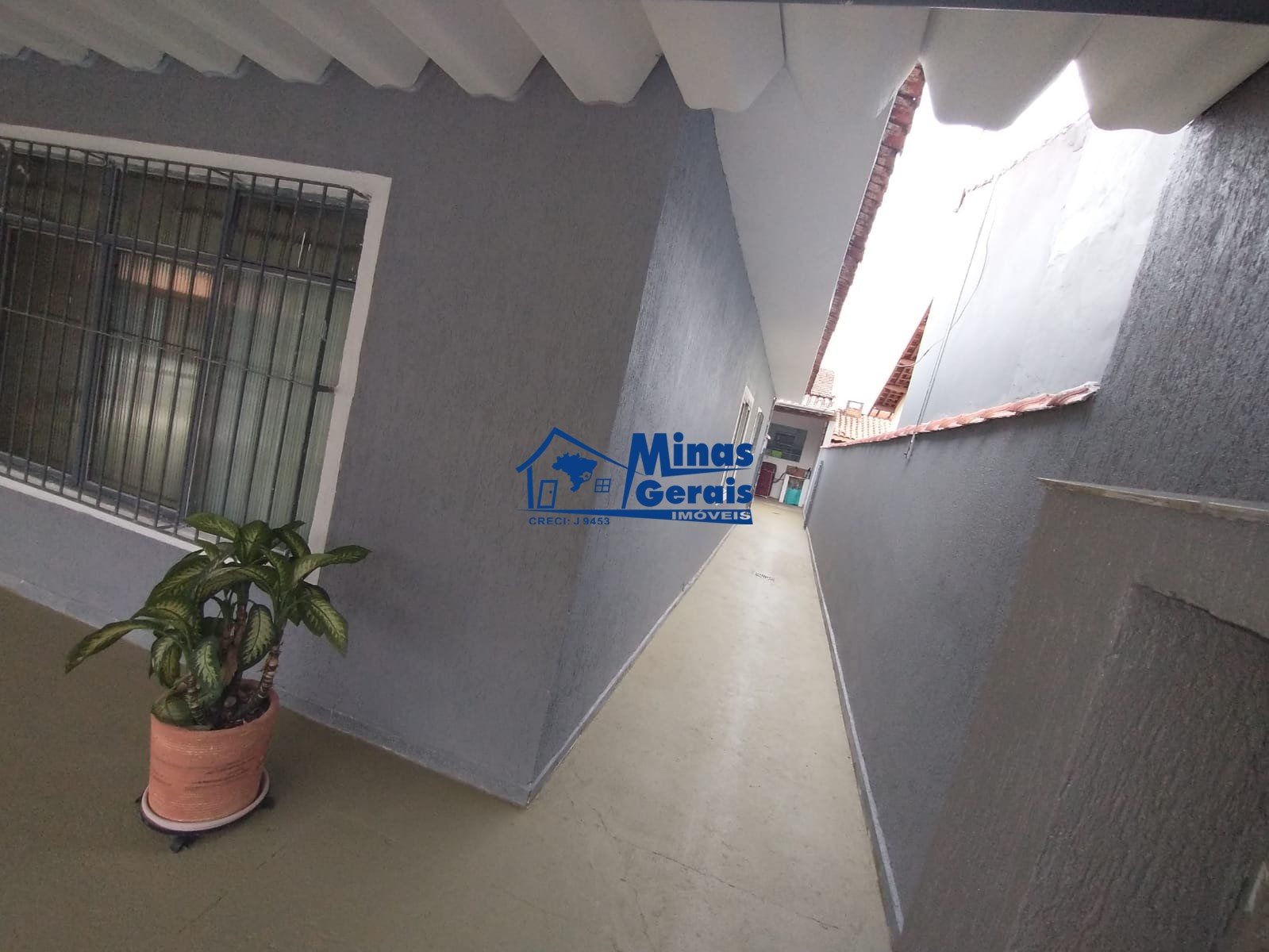 Casa à venda com 3 quartos, 250m² - Foto 3