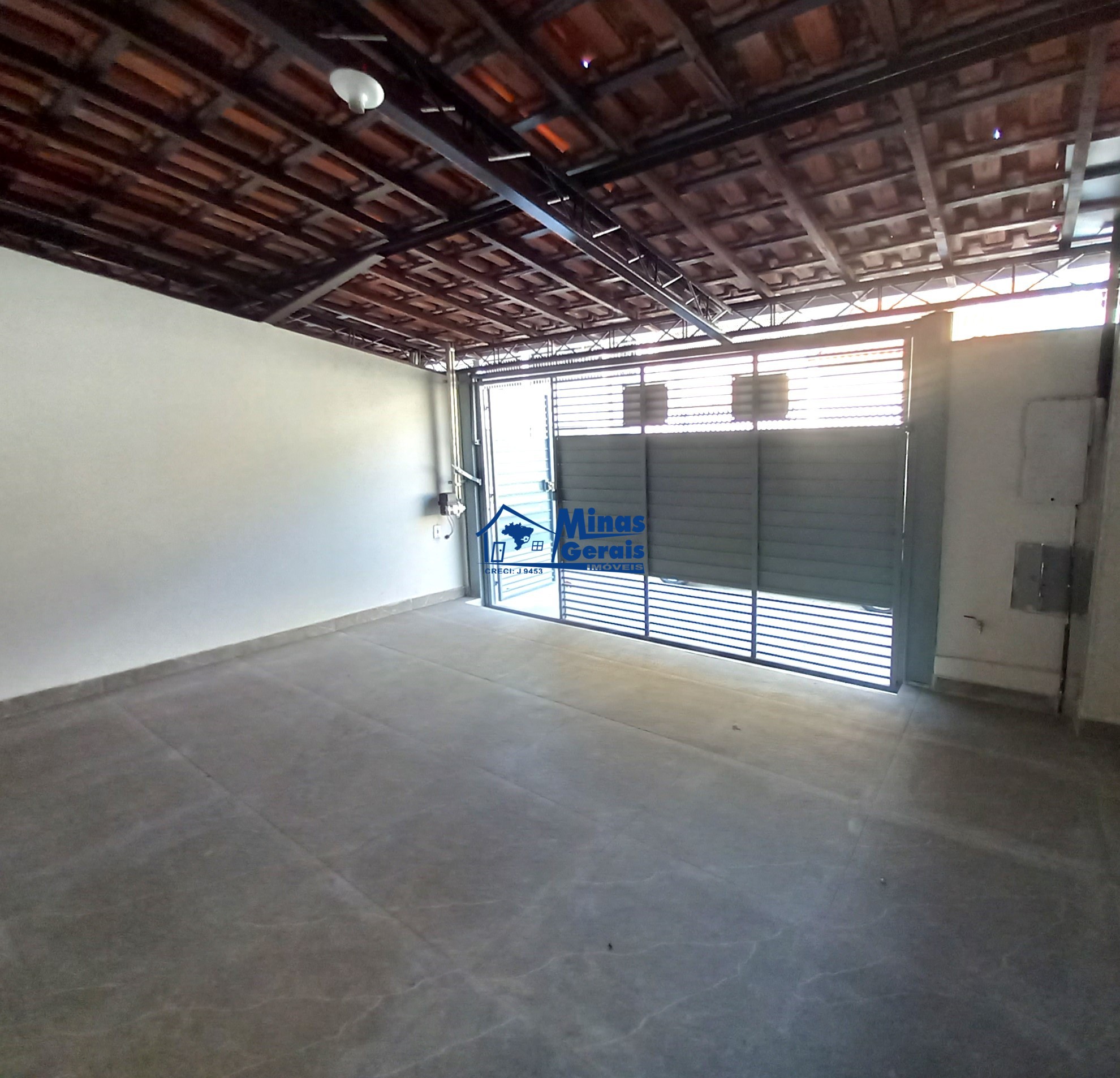 Casa para alugar com 2 quartos, 125m² - Foto 2