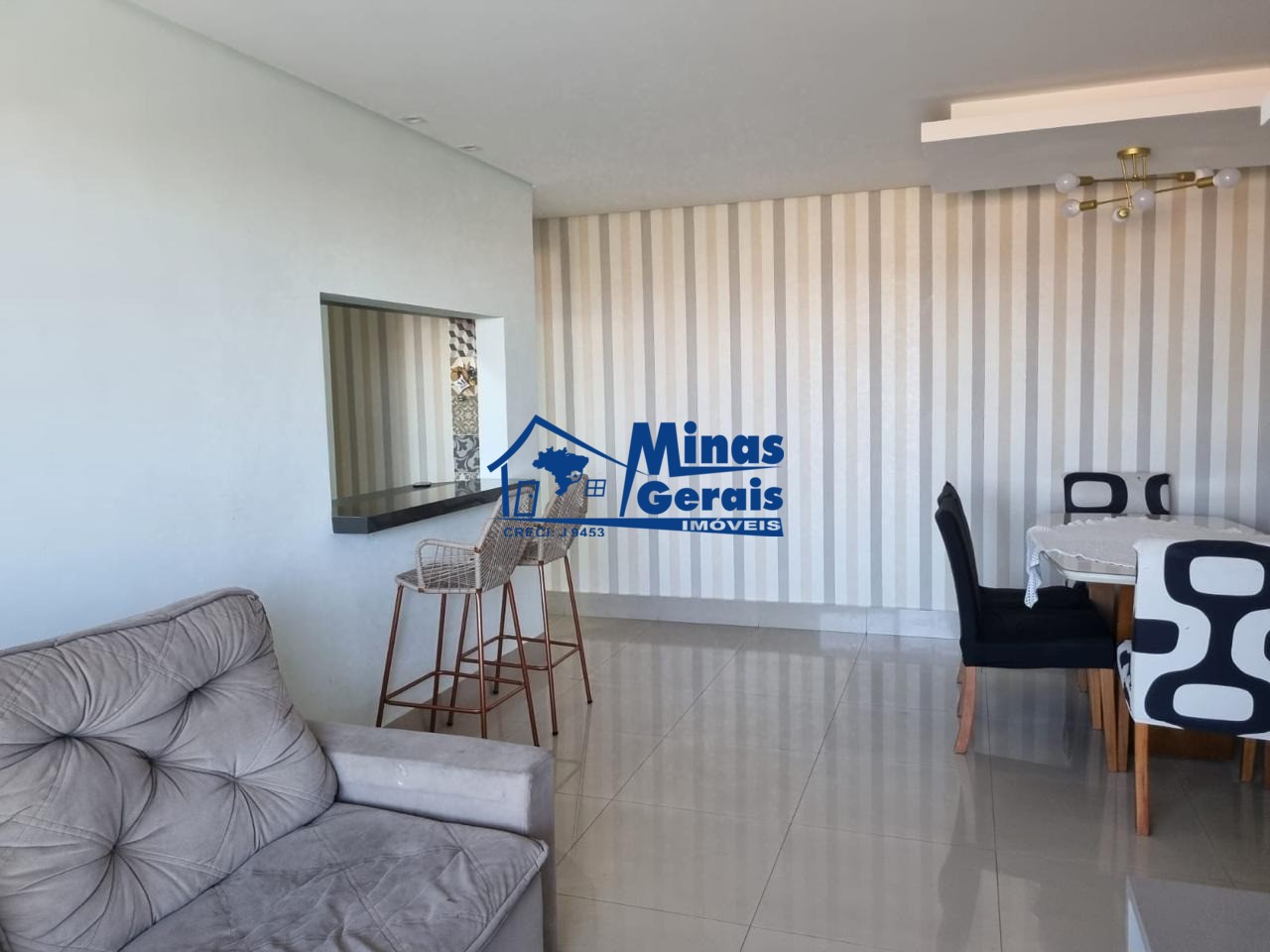 Apartamento à venda com 3 quartos, 87m² - Foto 1