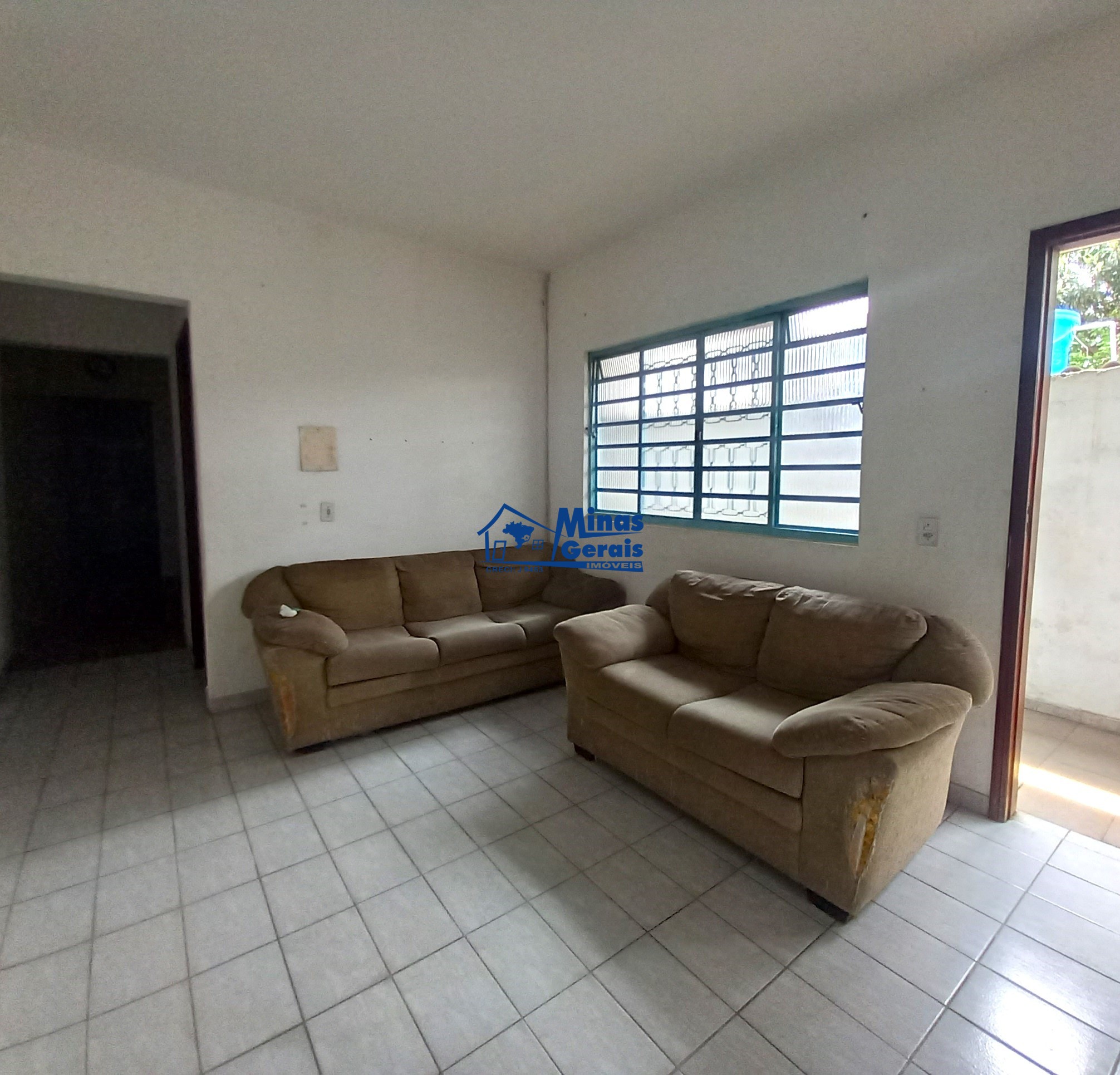 Casa à venda com 2 quartos, 60m² - Foto 8