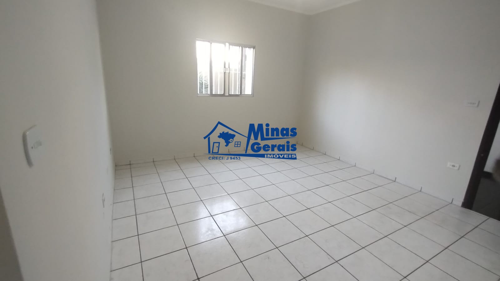 Casa para alugar com 3 quartos, 60m² - Foto 3