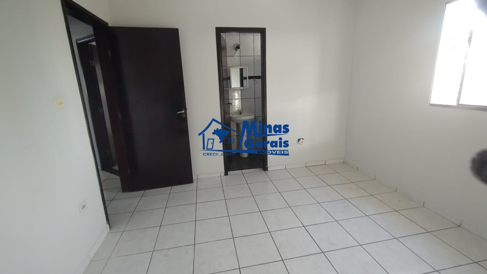 Casa para alugar com 2 quartos, 60m² - Foto 5