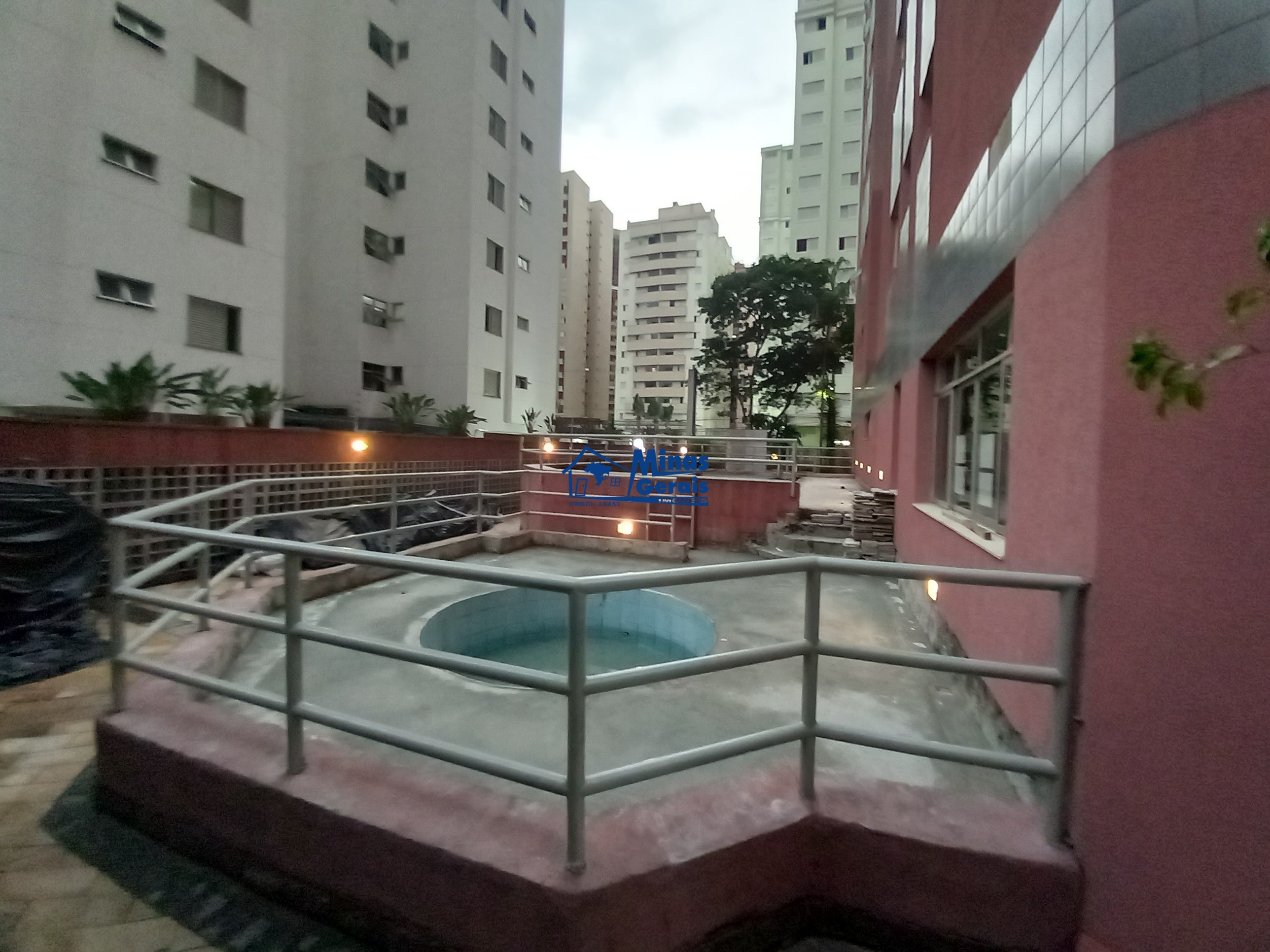 Apartamento para alugar com 3 quartos, 86m² - Foto 35