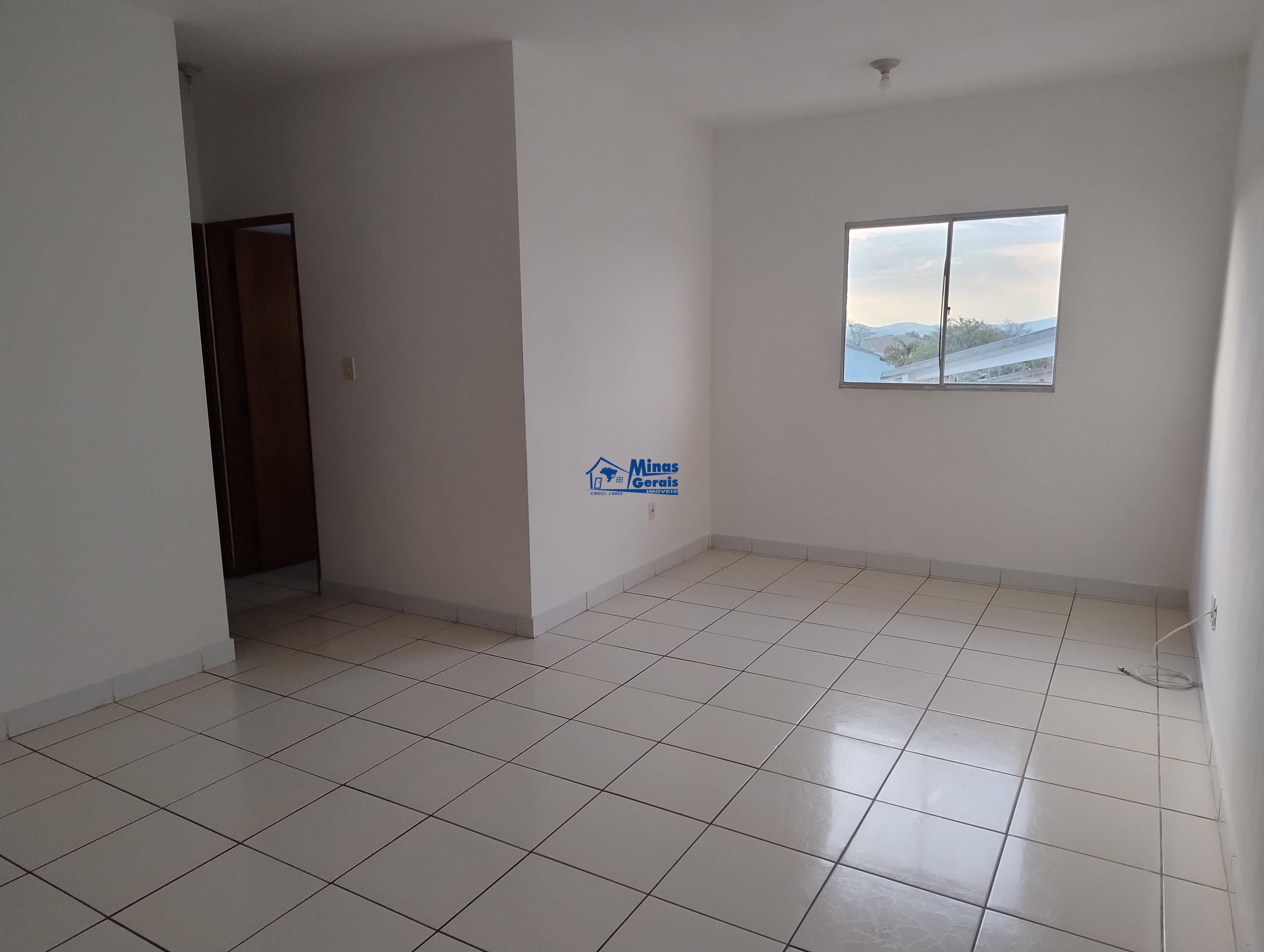 Apartamento para alugar com 2 quartos, 76m² - Foto 3