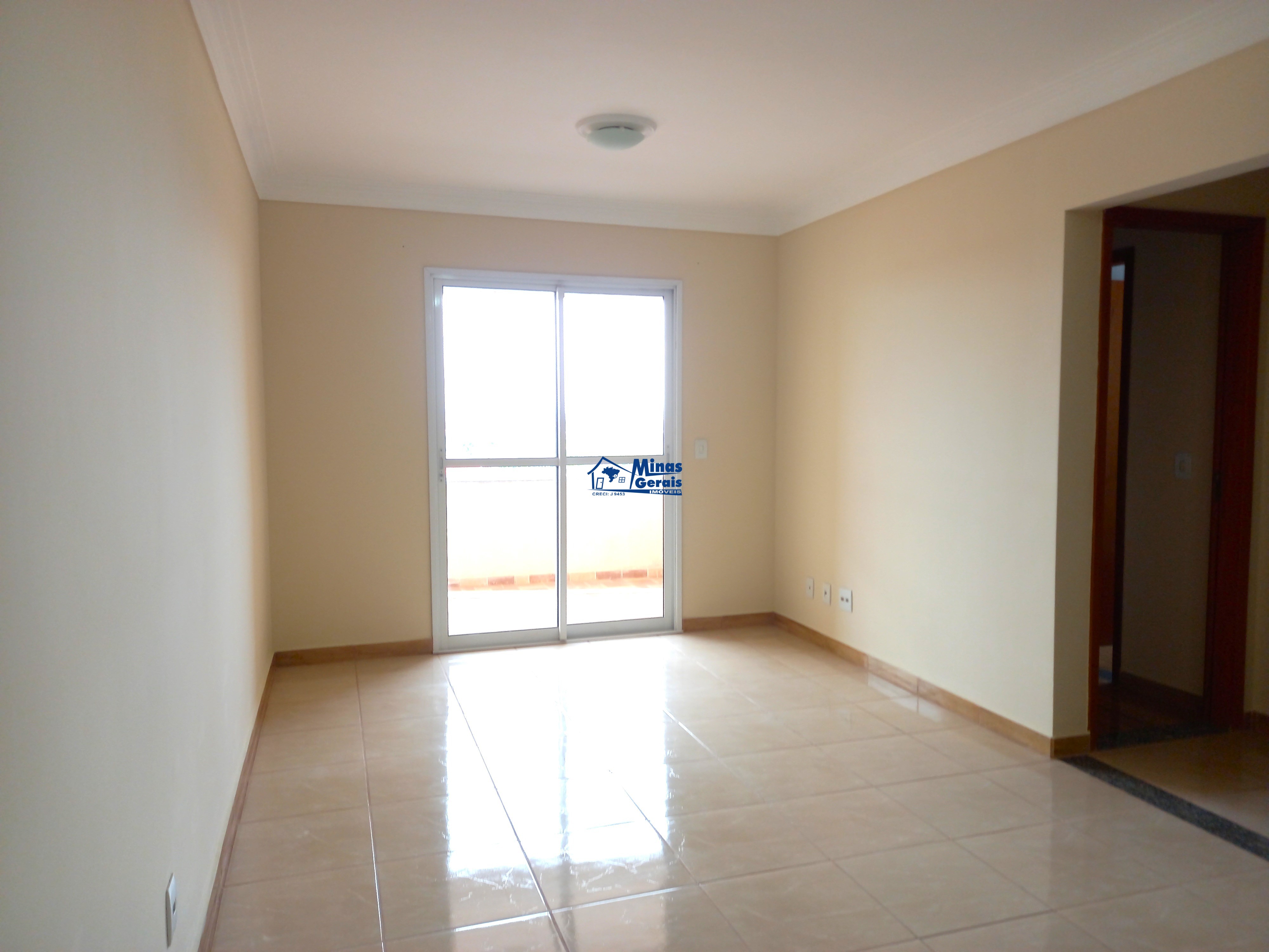 Apartamento para alugar com 2 quartos, 65m² - Foto 8