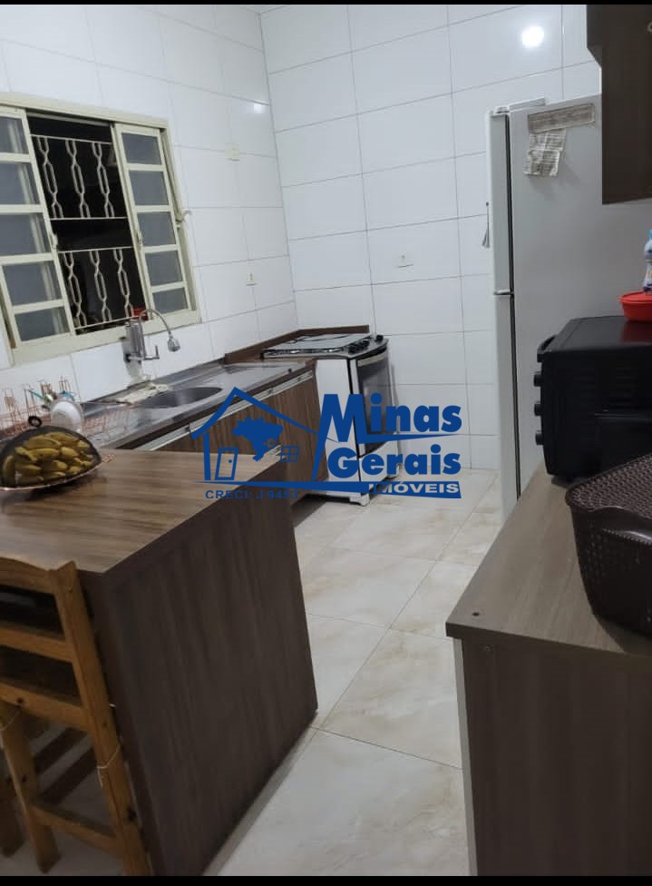 Casa à venda com 2 quartos, 74m² - Foto 5