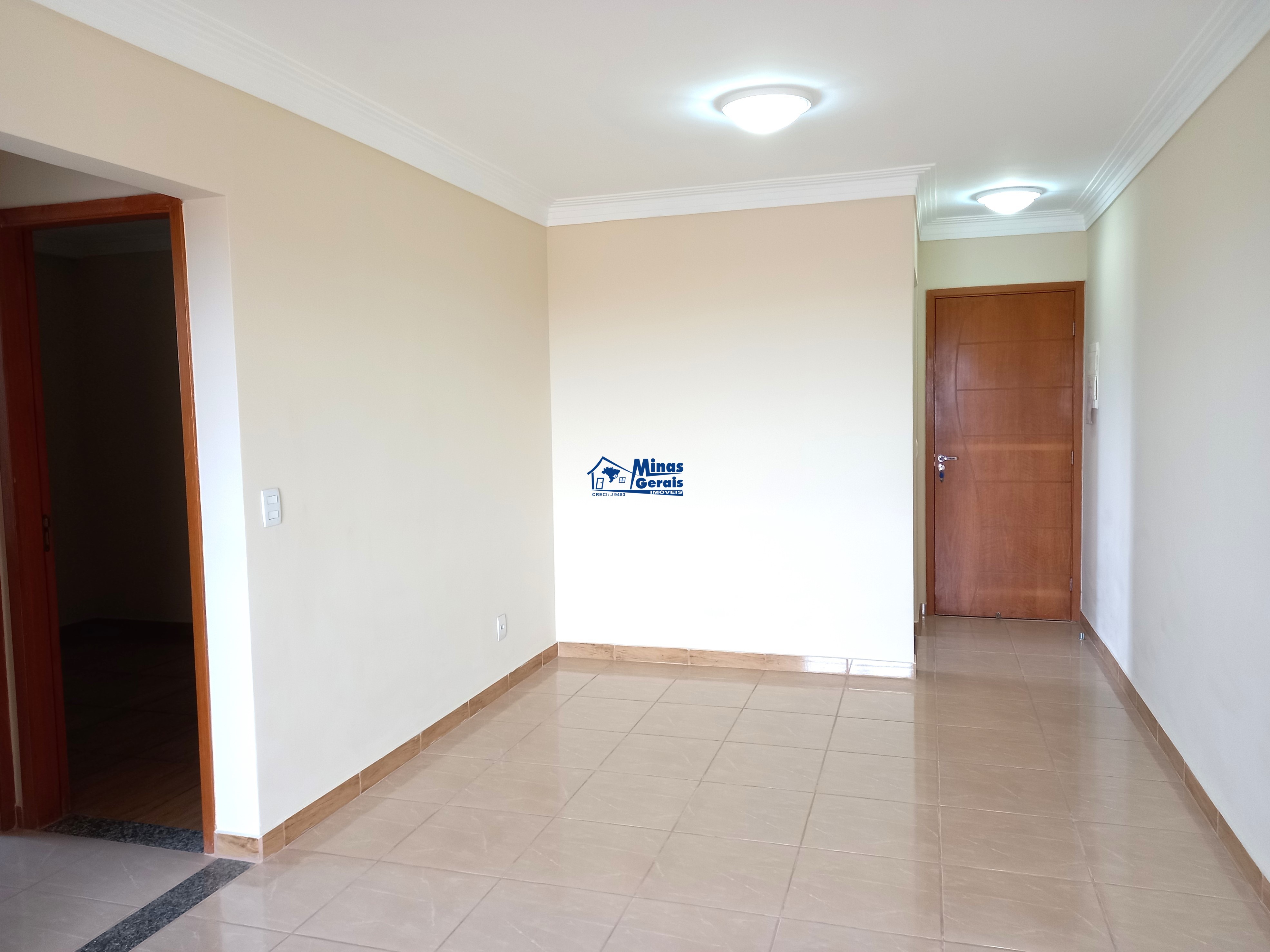 Apartamento para alugar com 2 quartos, 65m² - Foto 9