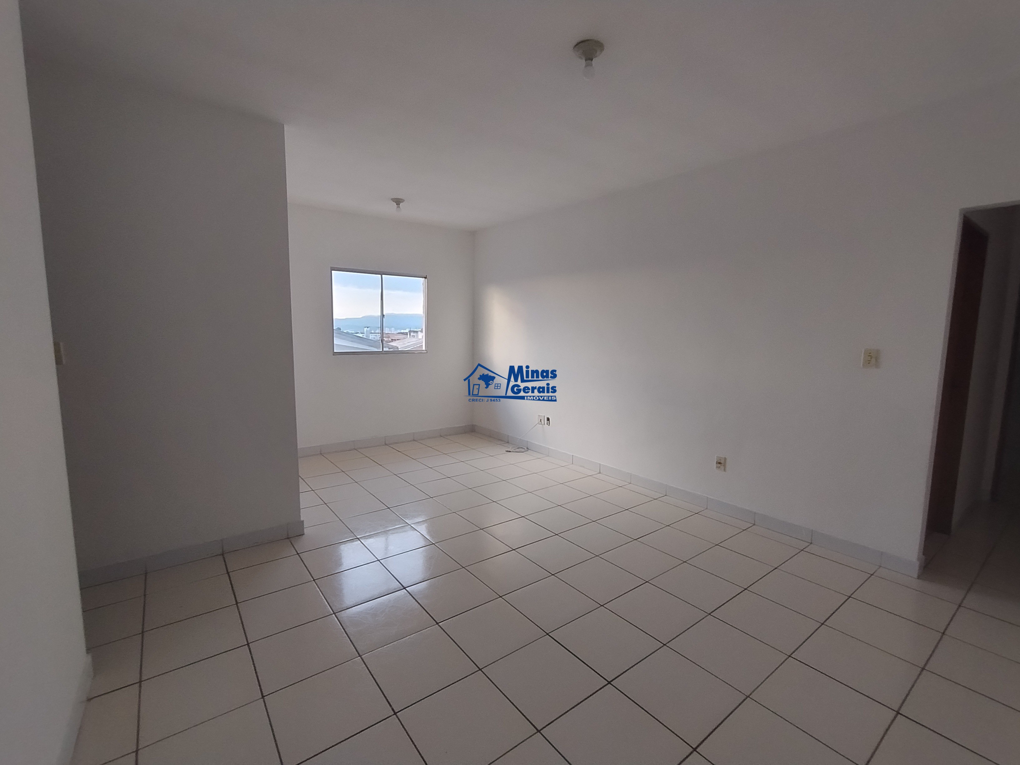 Apartamento para alugar com 2 quartos, 76m² - Foto 4