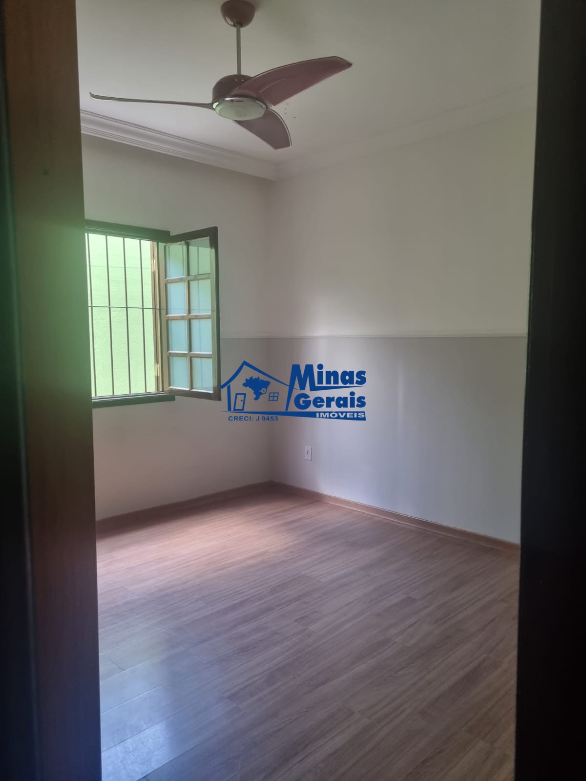 Casa à venda com 3 quartos, 99m² - Foto 13