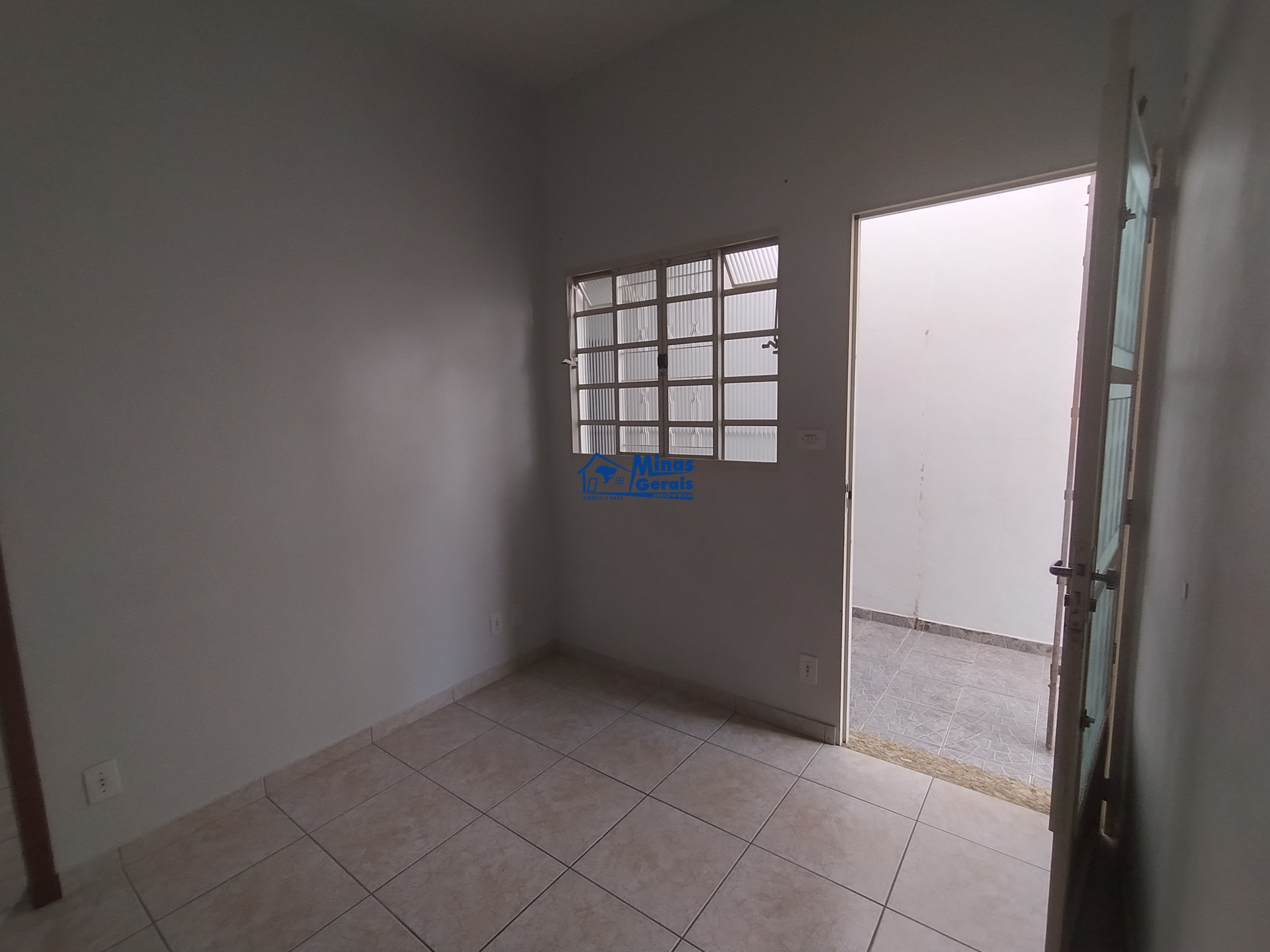 Casa para alugar com 1 quarto, 30m² - Foto 4