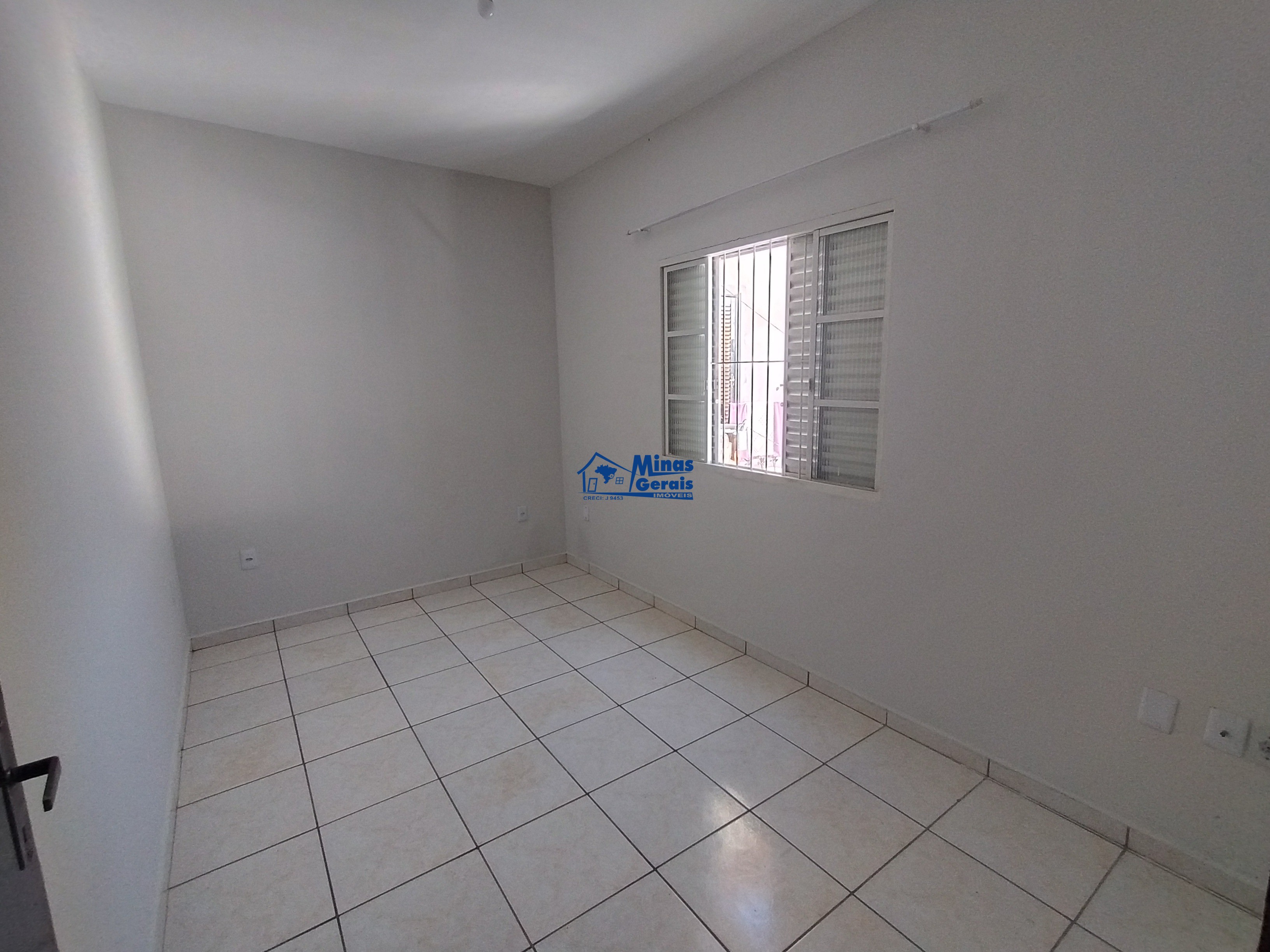 Casa para alugar com 2 quartos, 60m² - Foto 8