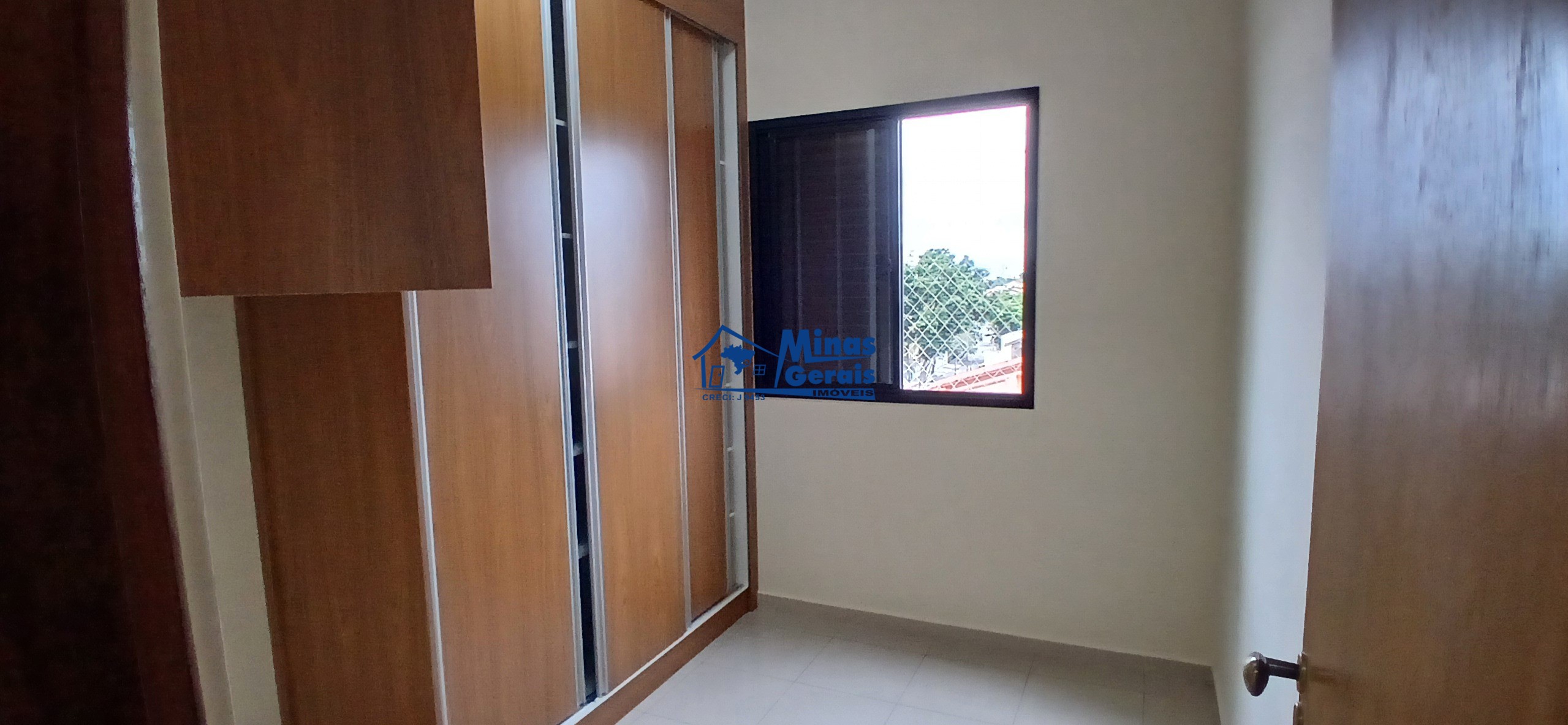 Apartamento para alugar com 2 quartos, 65m² - Foto 9