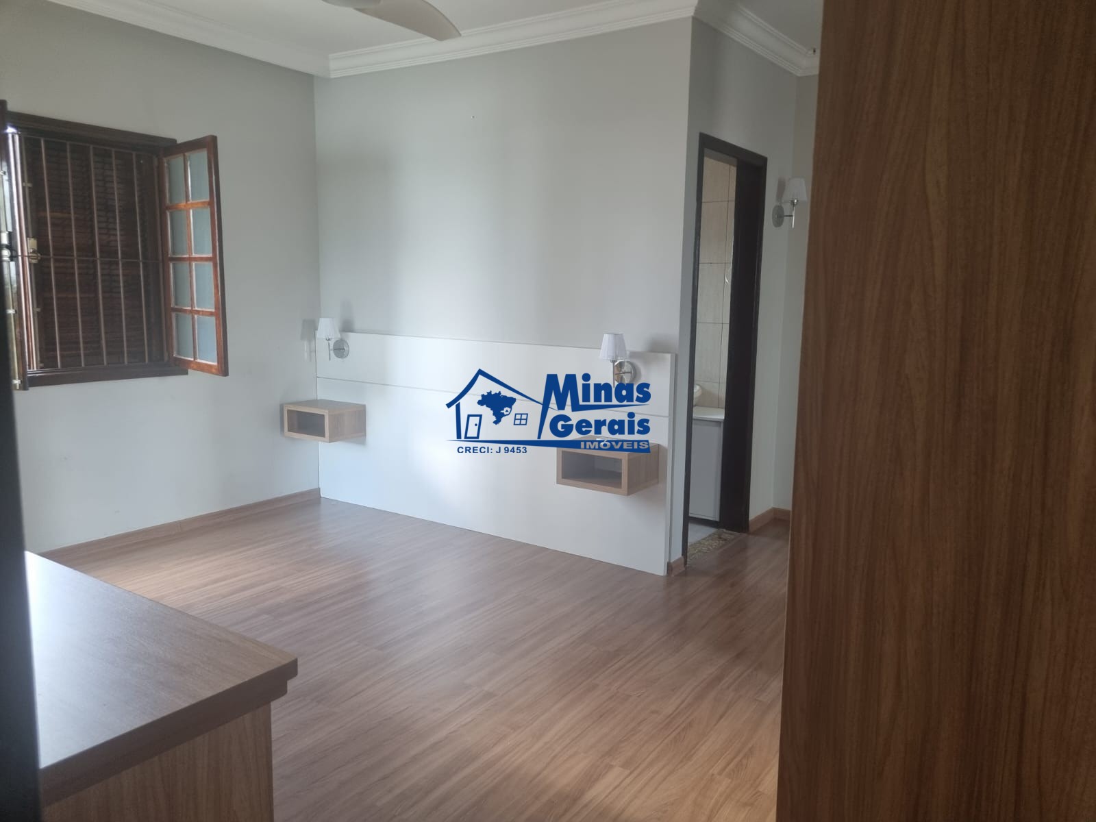 Casa à venda com 3 quartos, 99m² - Foto 10