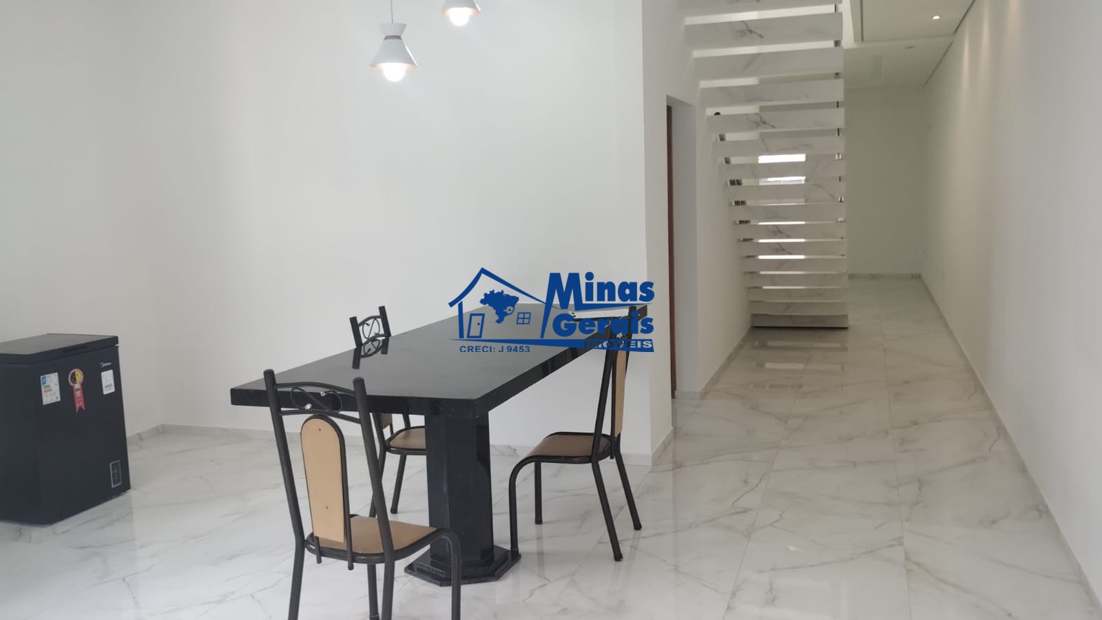 Casa à venda com 4 quartos, 170m² - Foto 5