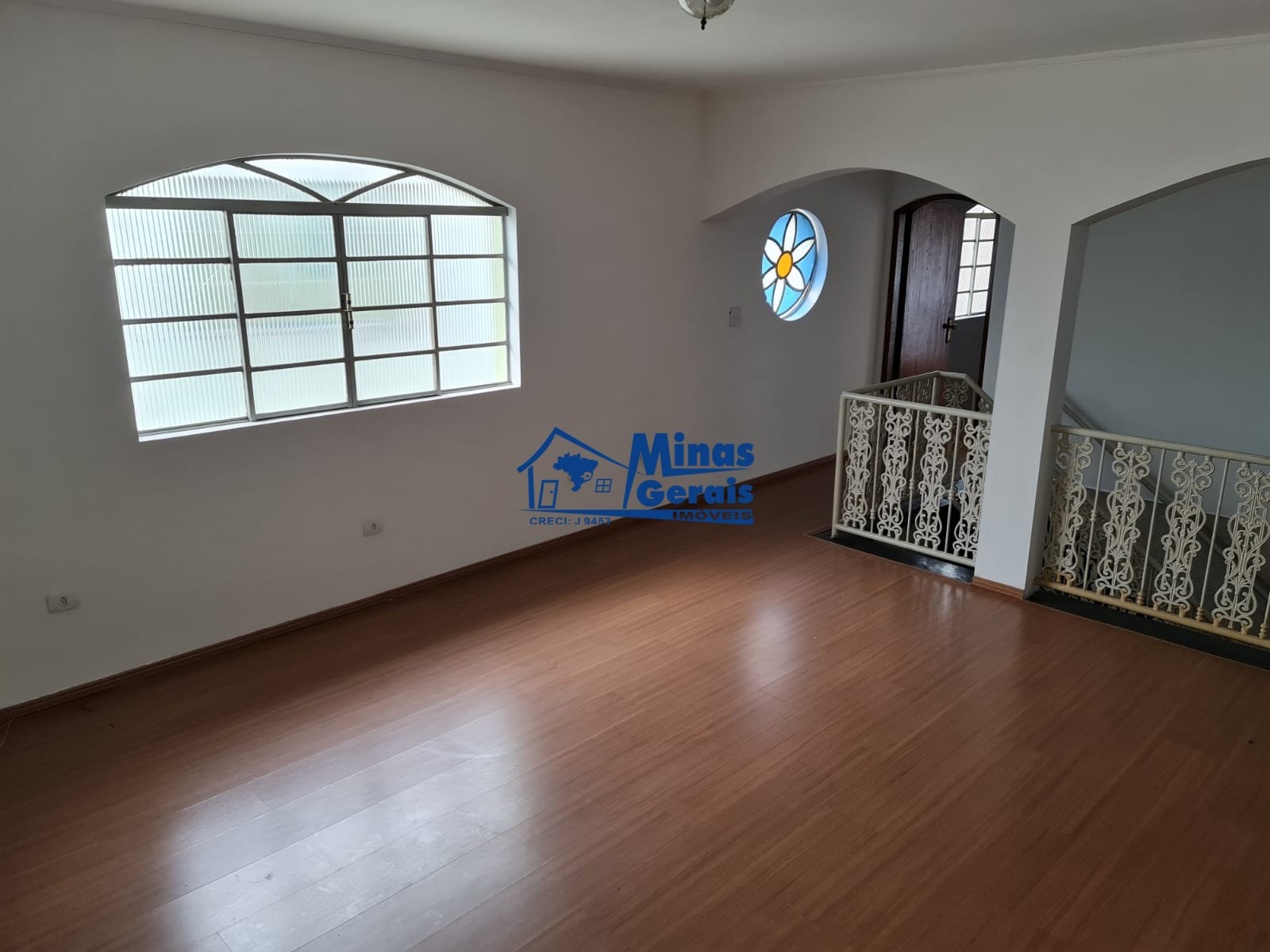 Casa para alugar com 3 quartos, 250m² - Foto 1