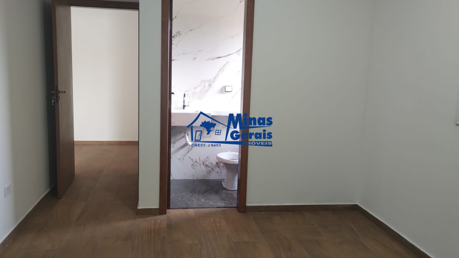 Casa à venda com 4 quartos, 170m² - Foto 9