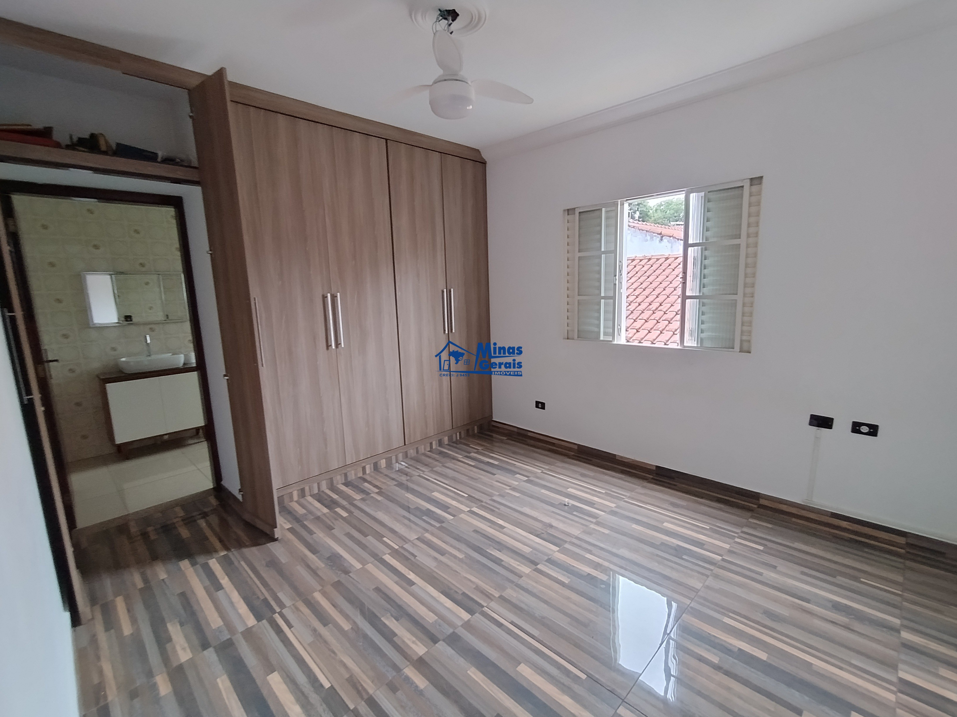 Casa para alugar com 3 quartos, 90m² - Foto 24