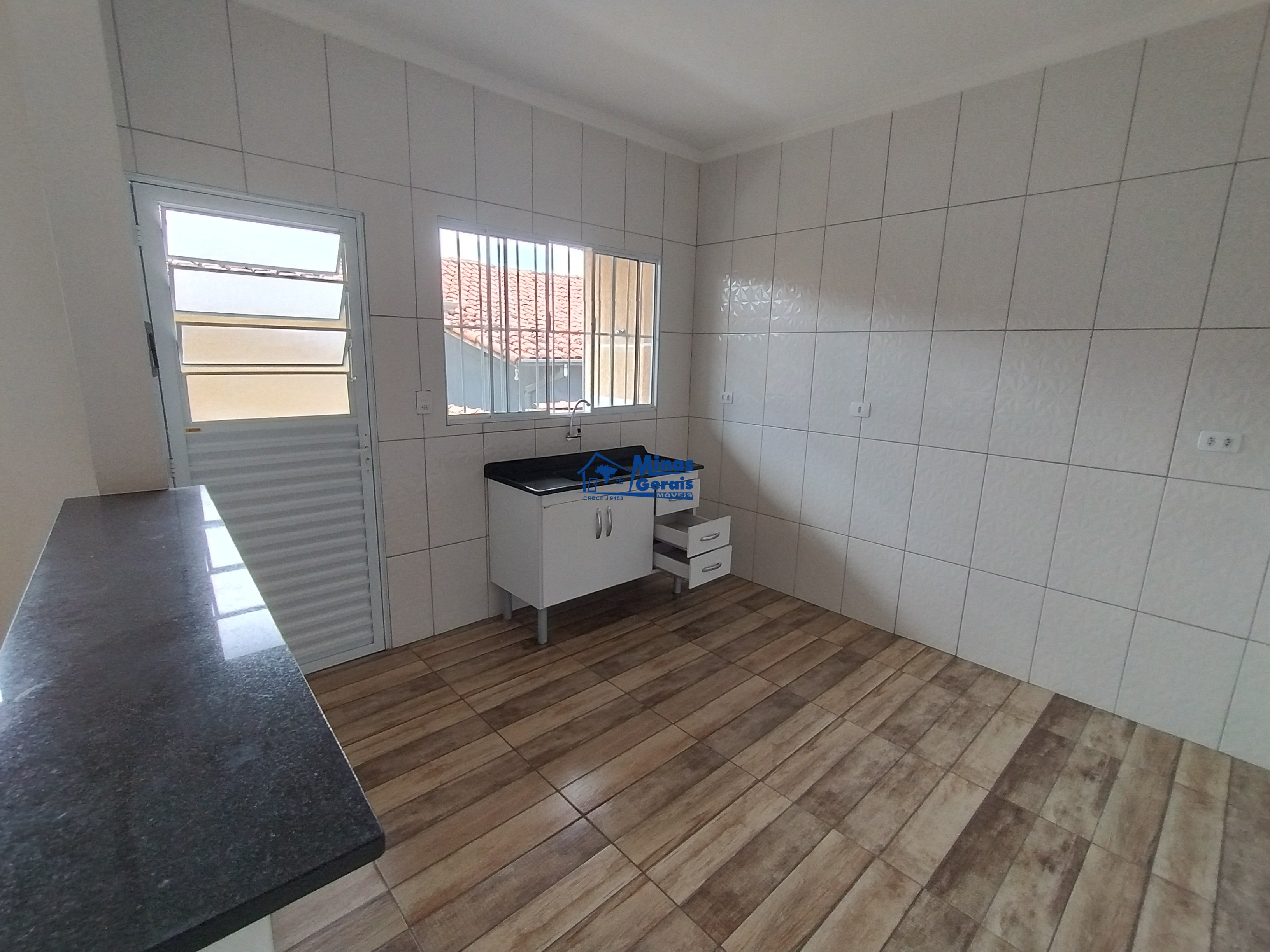 Casa para alugar com 1 quarto, 15m² - Foto 1