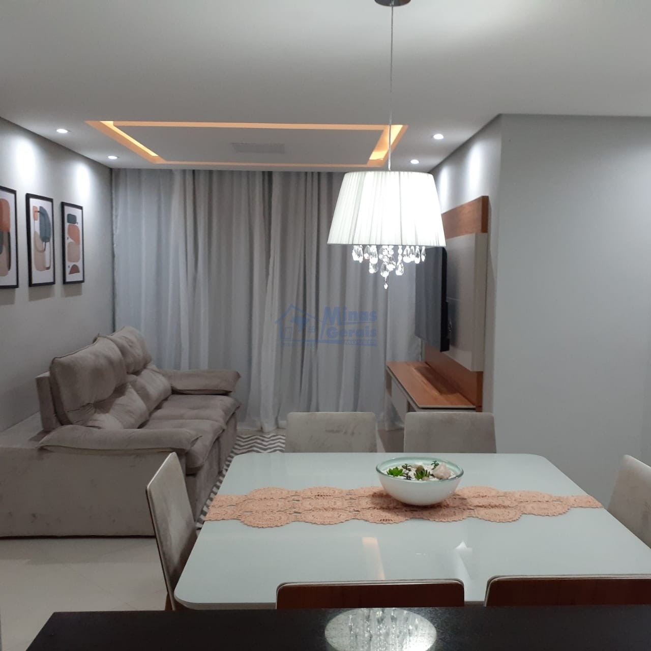 Apartamento à venda com 3 quartos, 90m² - Foto 2