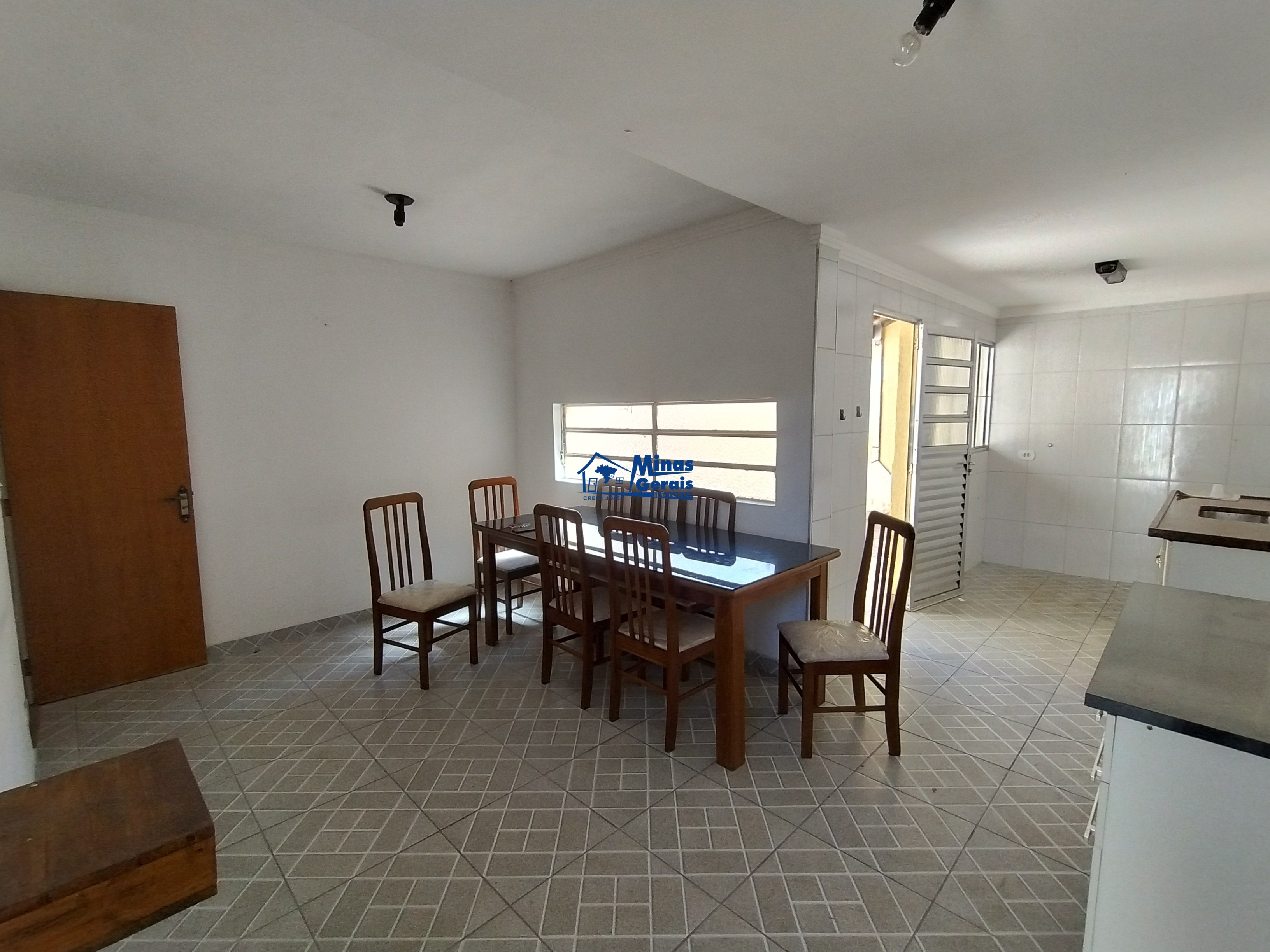 Casa para alugar com 3 quartos, 75m² - Foto 5