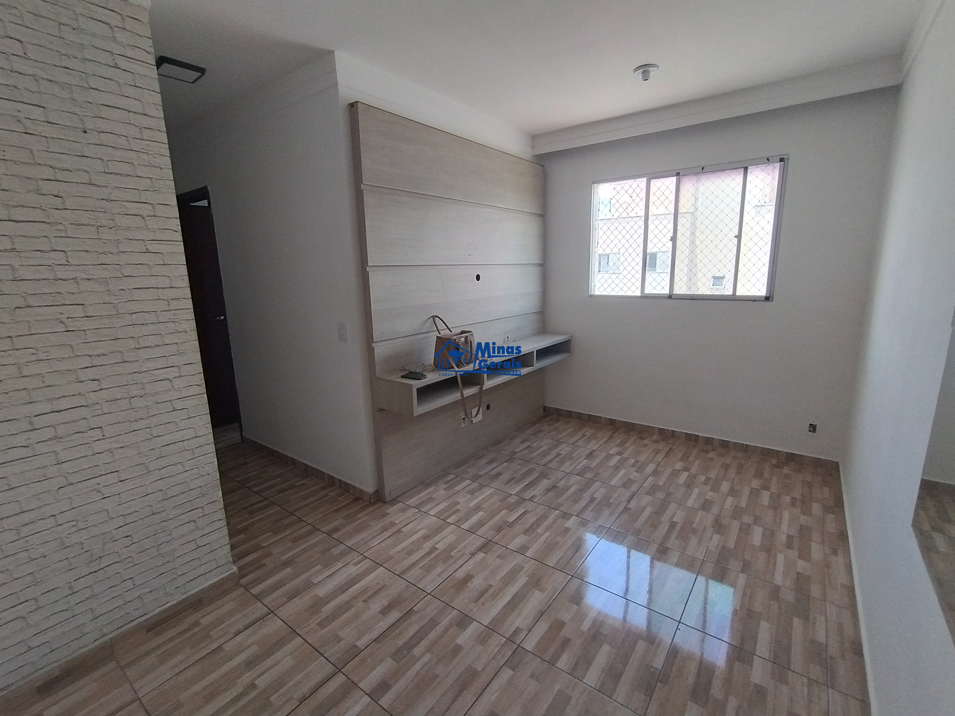 Apartamento à venda com 2 quartos, 45m² - Foto 1