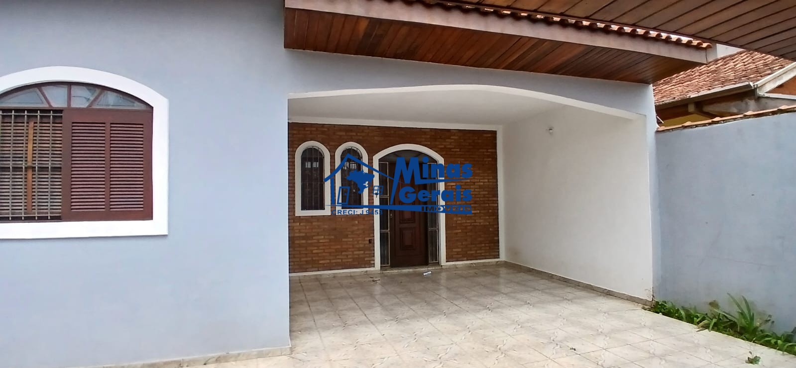 Casa para alugar com 4 quartos, 203m² - Foto 1