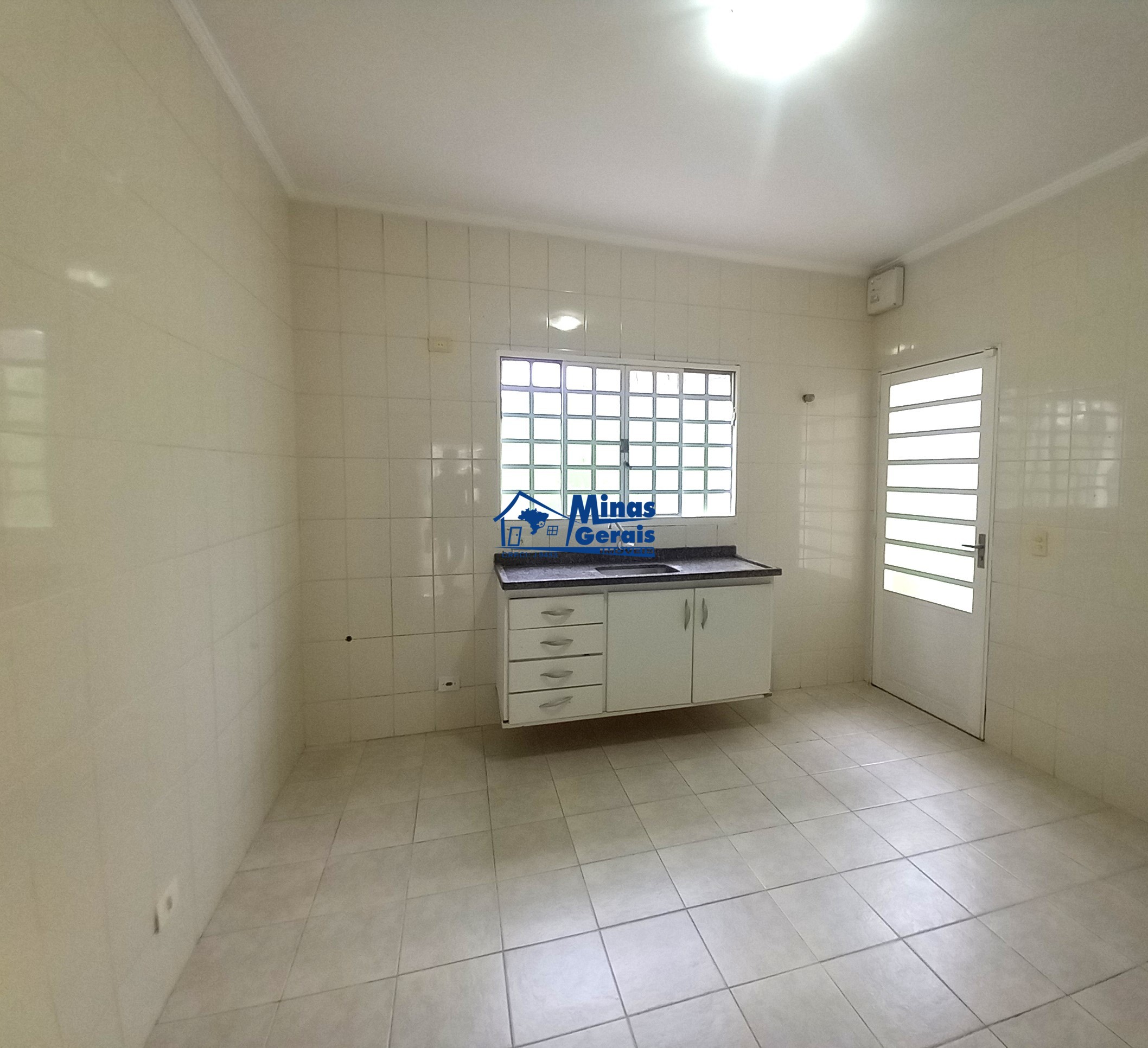 Casa para alugar com 3 quartos, 84m² - Foto 7