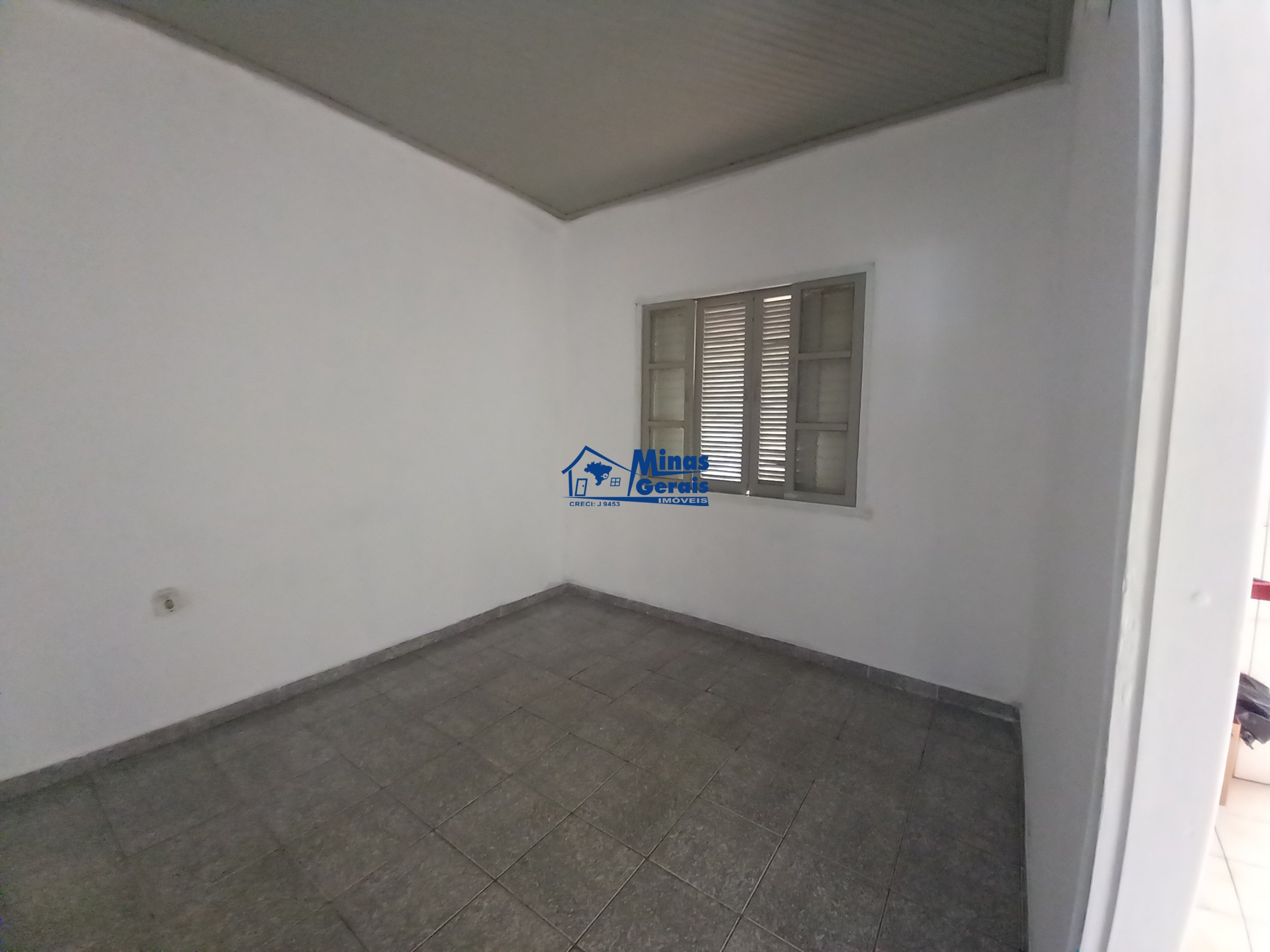 Casa à venda com 2 quartos, 80m² - Foto 8