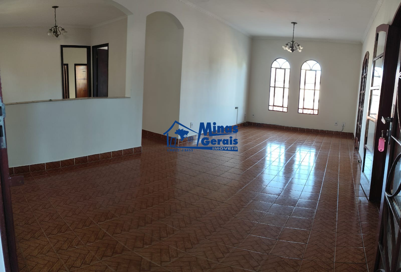 Casa para alugar com 8 quartos, 387m² - Foto 17