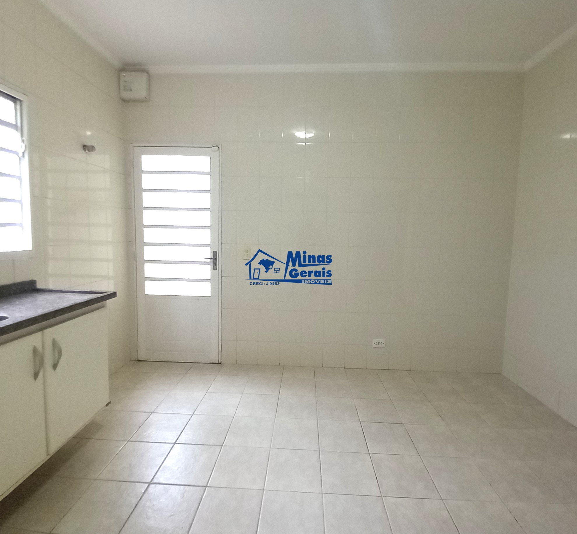 Casa para alugar com 3 quartos, 84m² - Foto 9