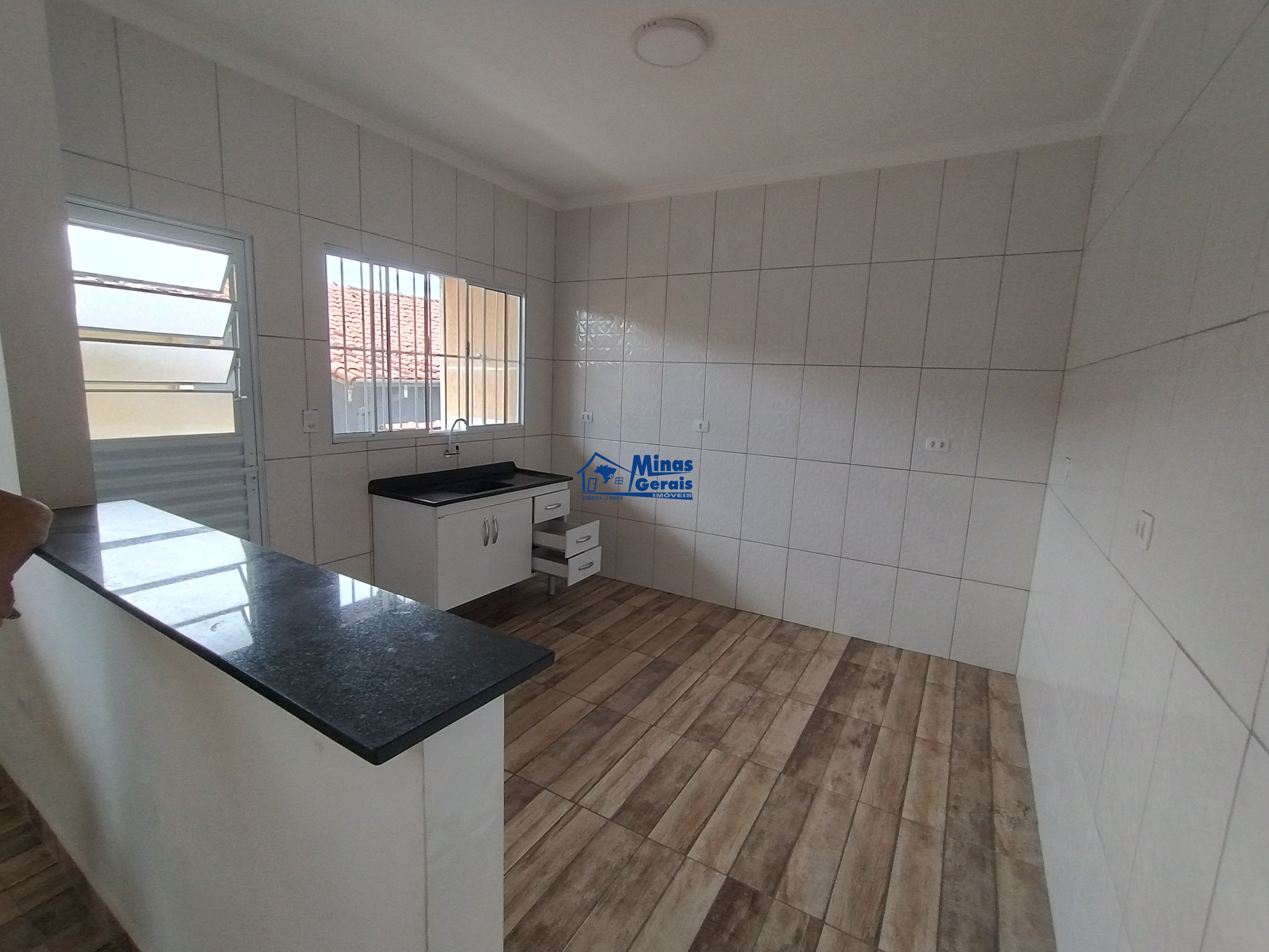 Casa para alugar com 1 quarto, 15m² - Foto 2