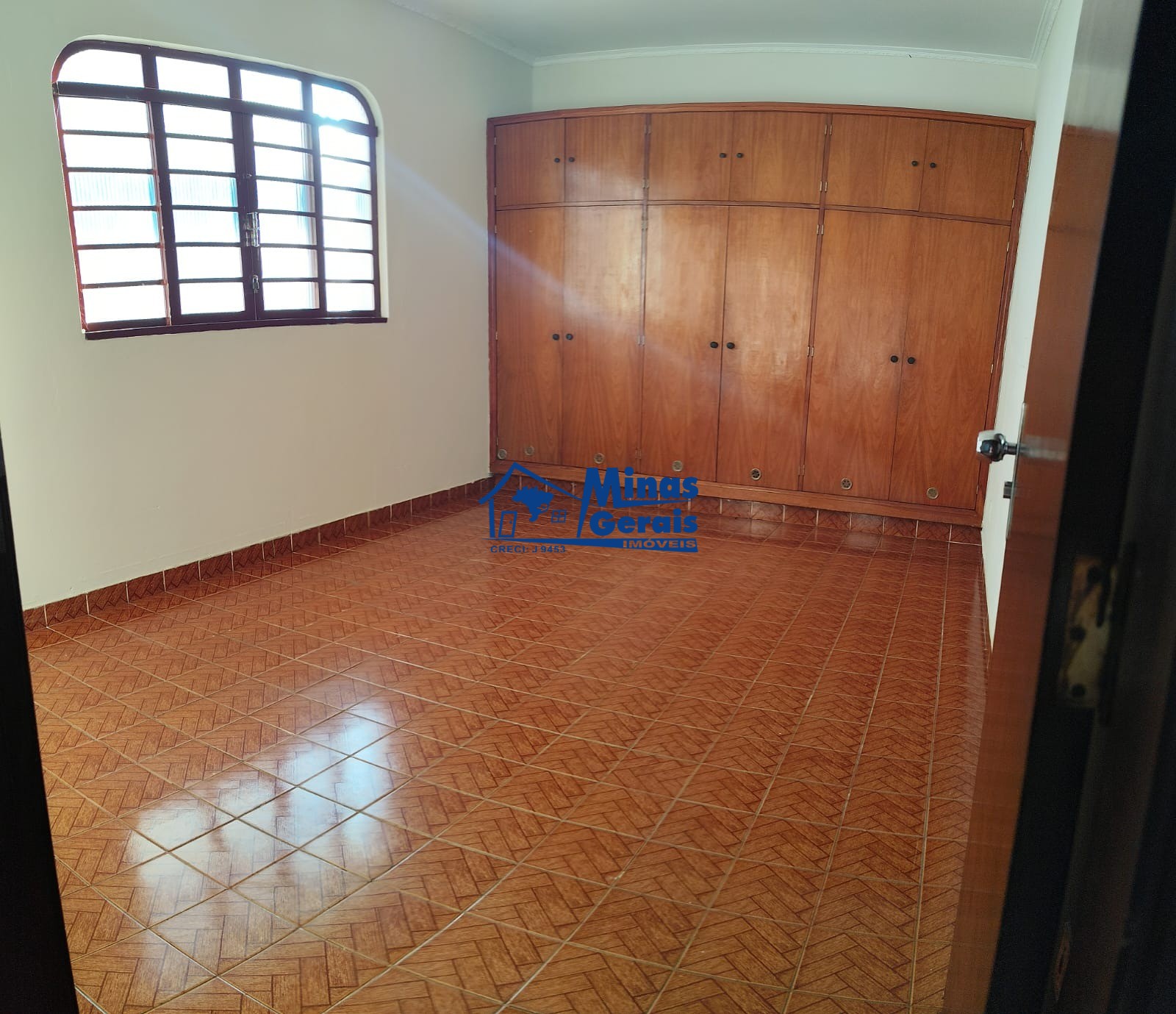 Casa para alugar com 8 quartos, 387m² - Foto 29