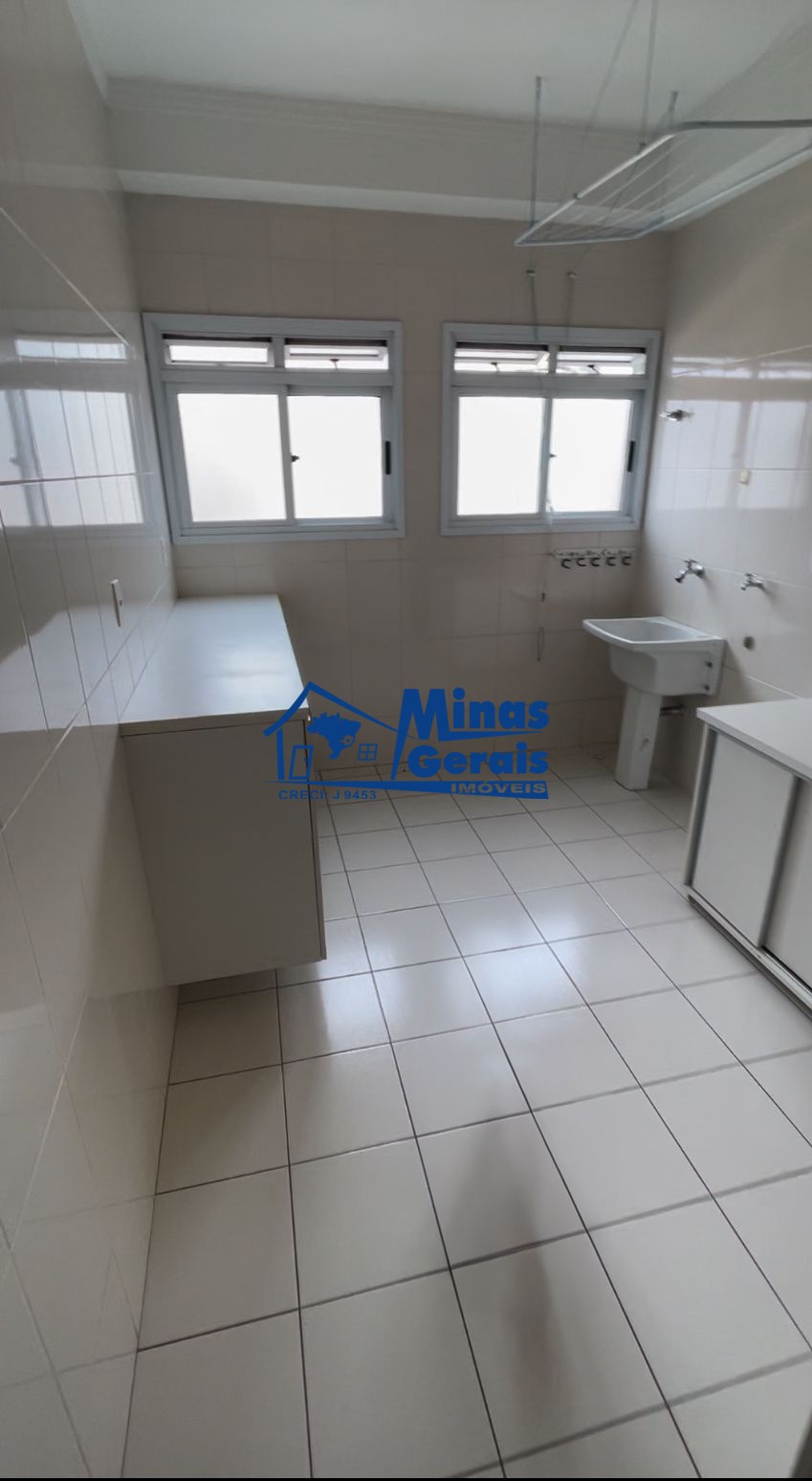 Apartamento à venda com 3 quartos, 125m² - Foto 9