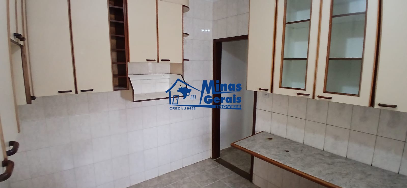 Casa para alugar com 4 quartos, 203m² - Foto 10