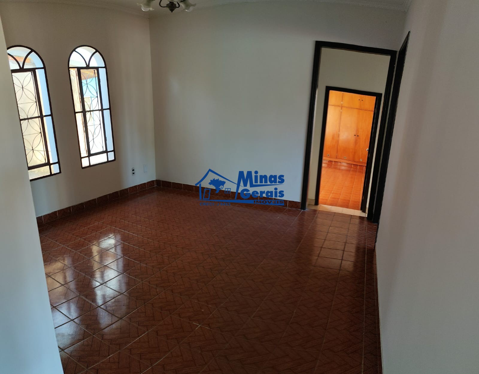 Casa para alugar com 8 quartos, 387m² - Foto 18