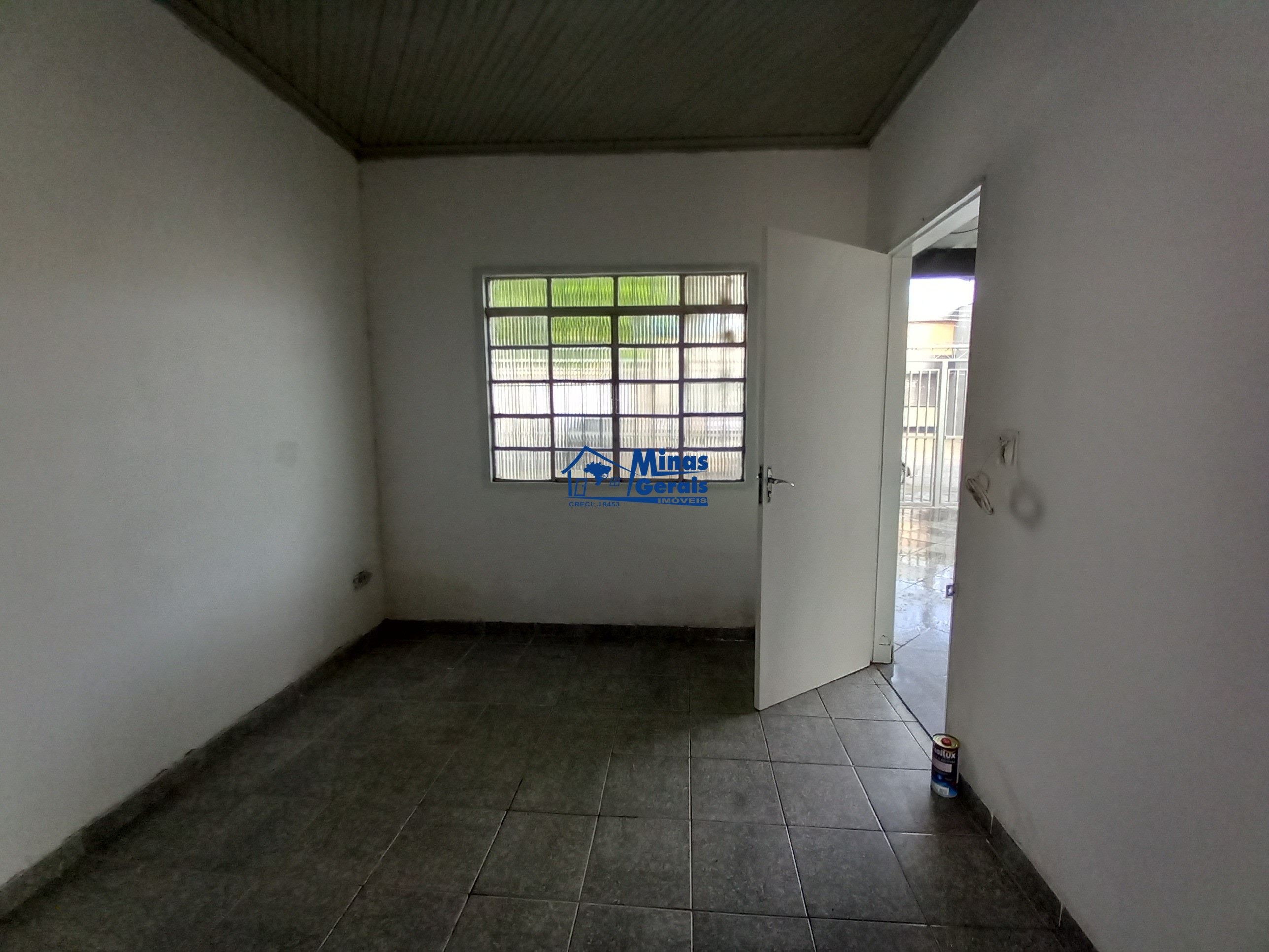 Casa à venda com 2 quartos, 80m² - Foto 3