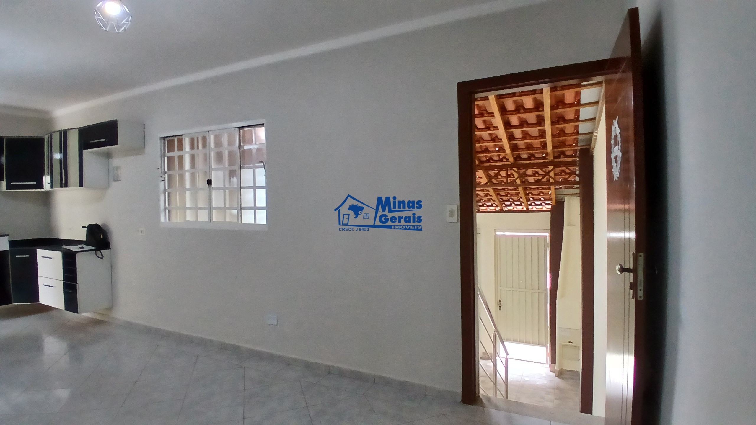 Casa à venda com 3 quartos, 68m² - Foto 8