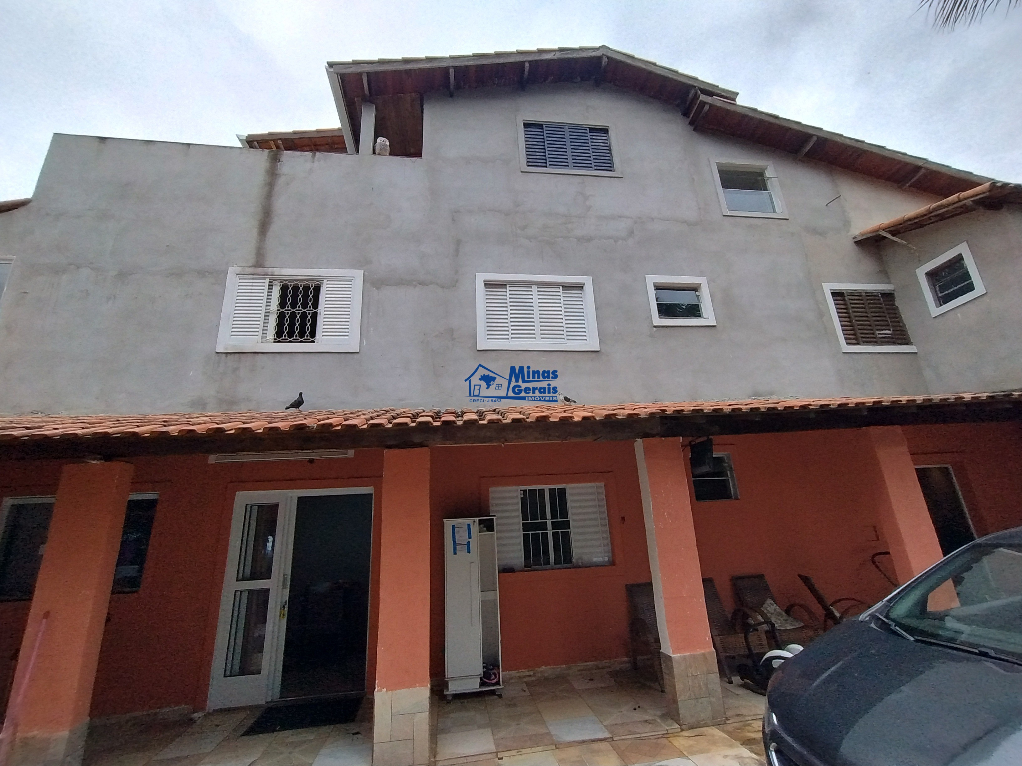 Casa à venda com 3 quartos, 165m² - Foto 1