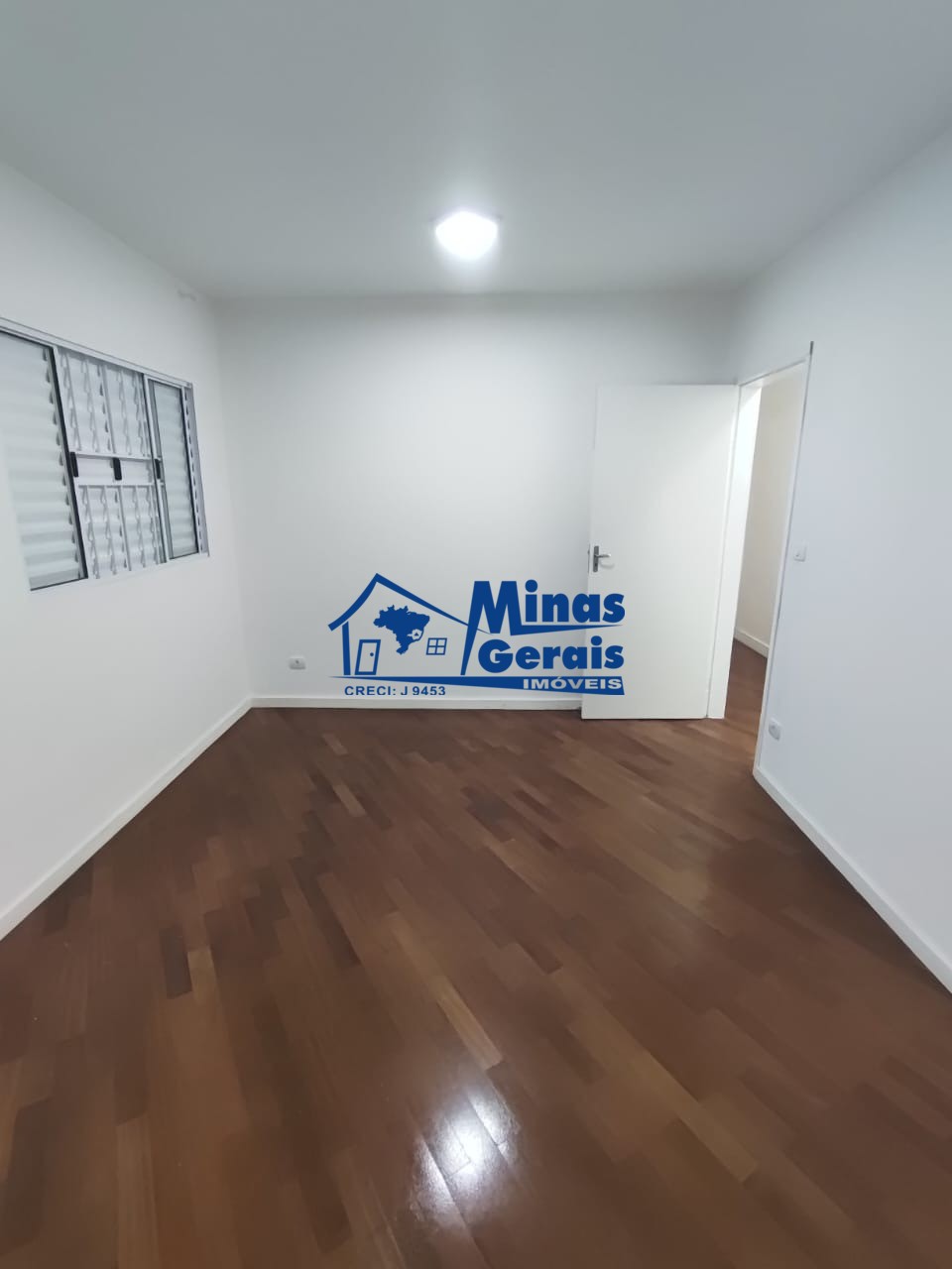 Casa à venda com 2 quartos, 189m² - Foto 11